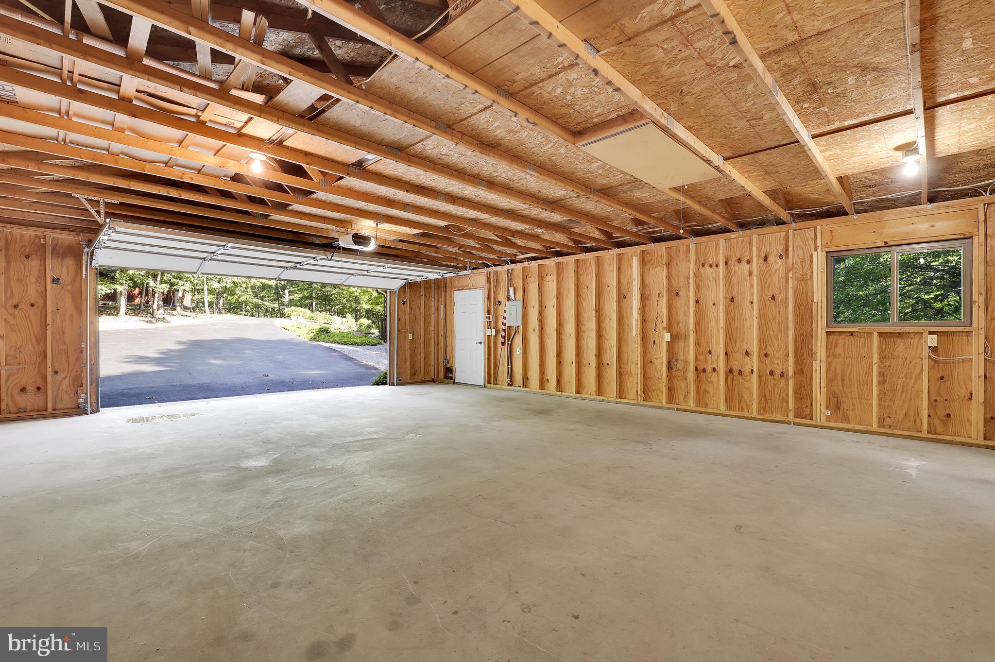 THE WOODS - Residential