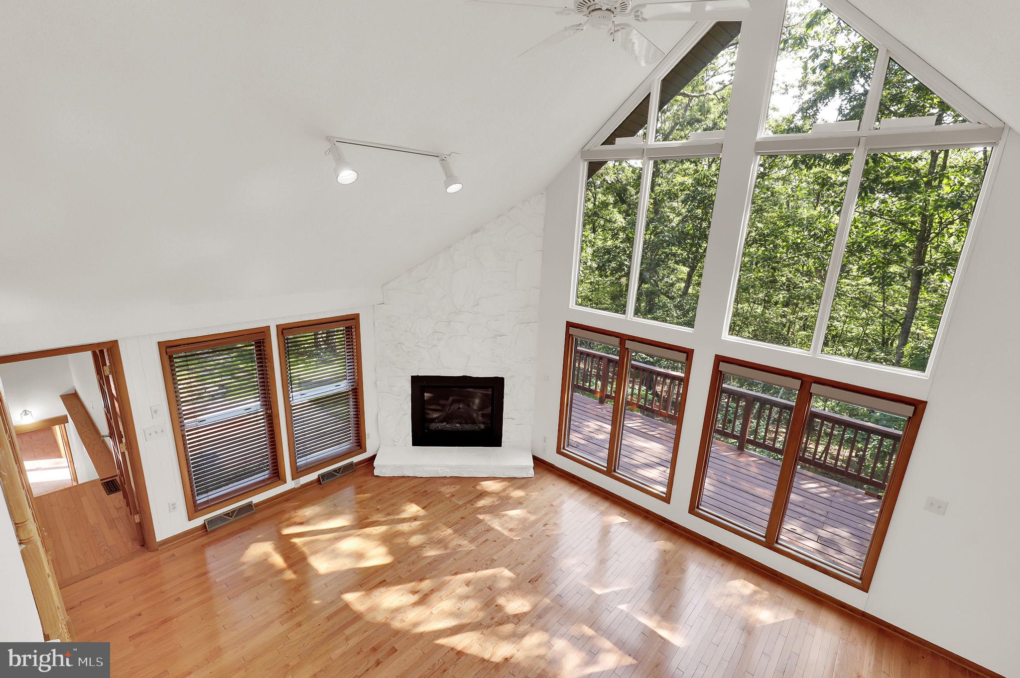 THE WOODS - Residential