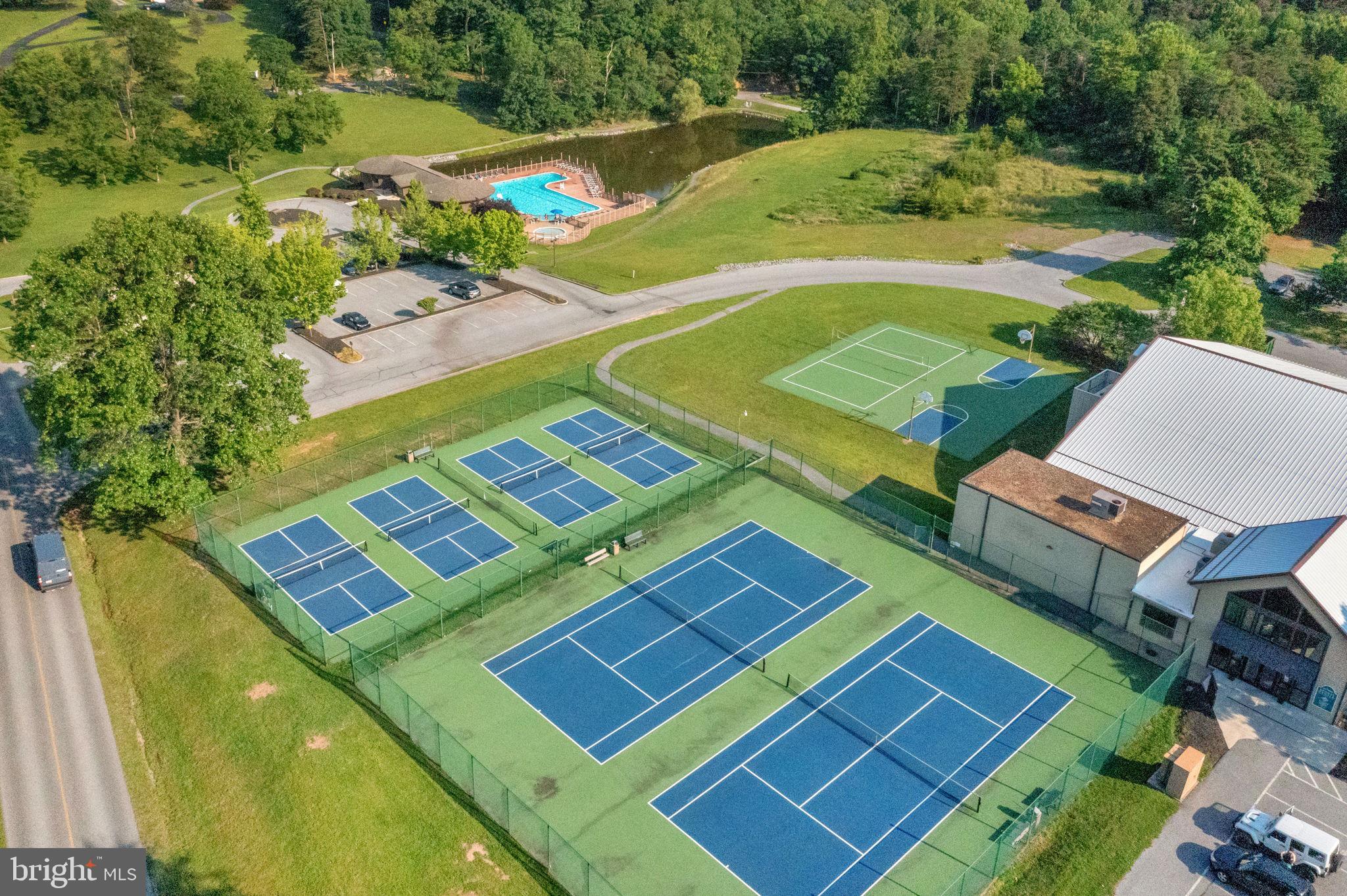 THE WOODS - Residential