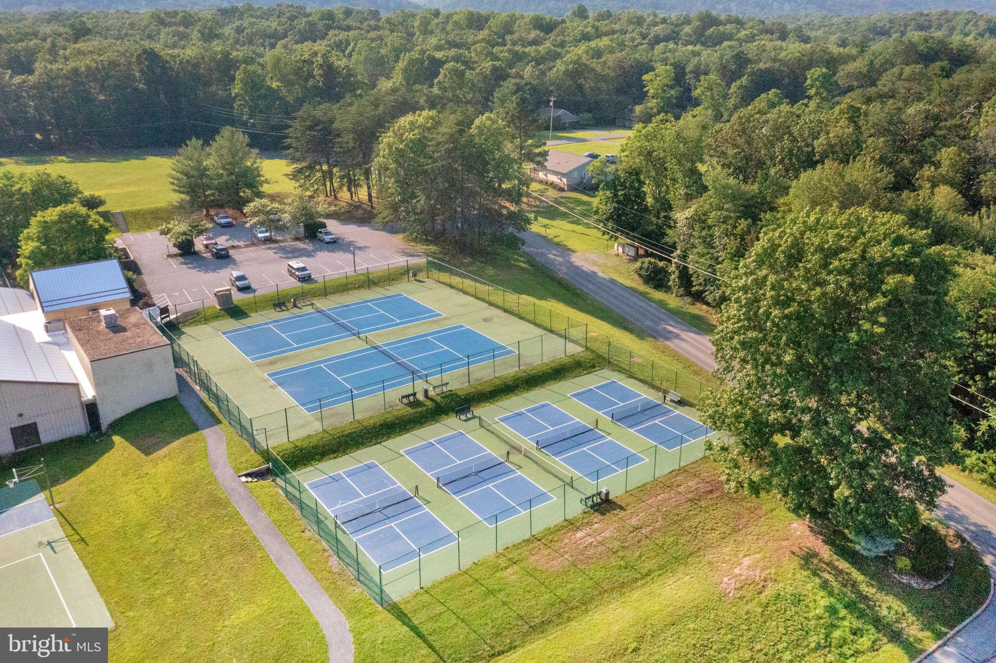 THE WOODS - Residential