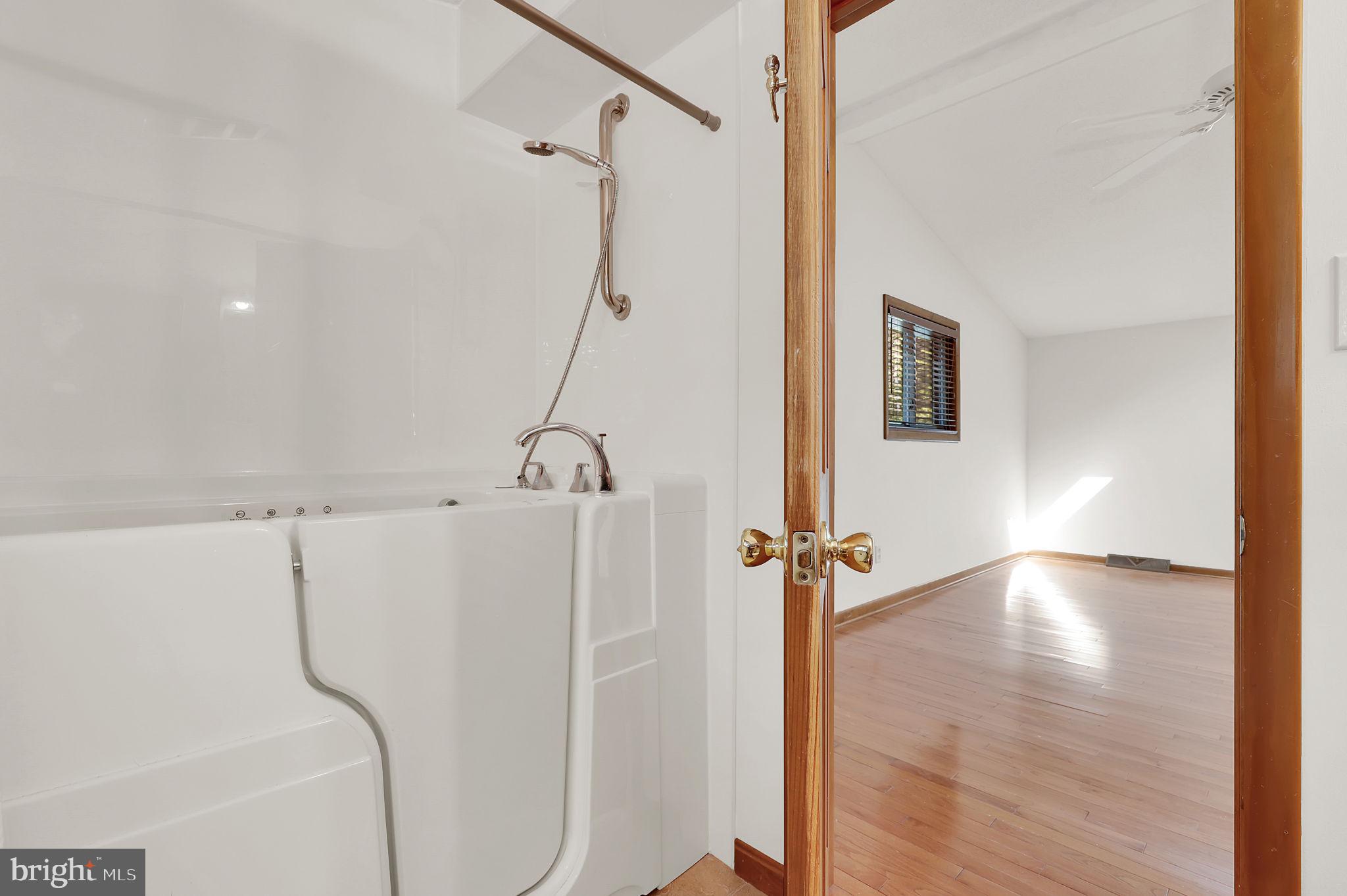 THE WOODS - Residential