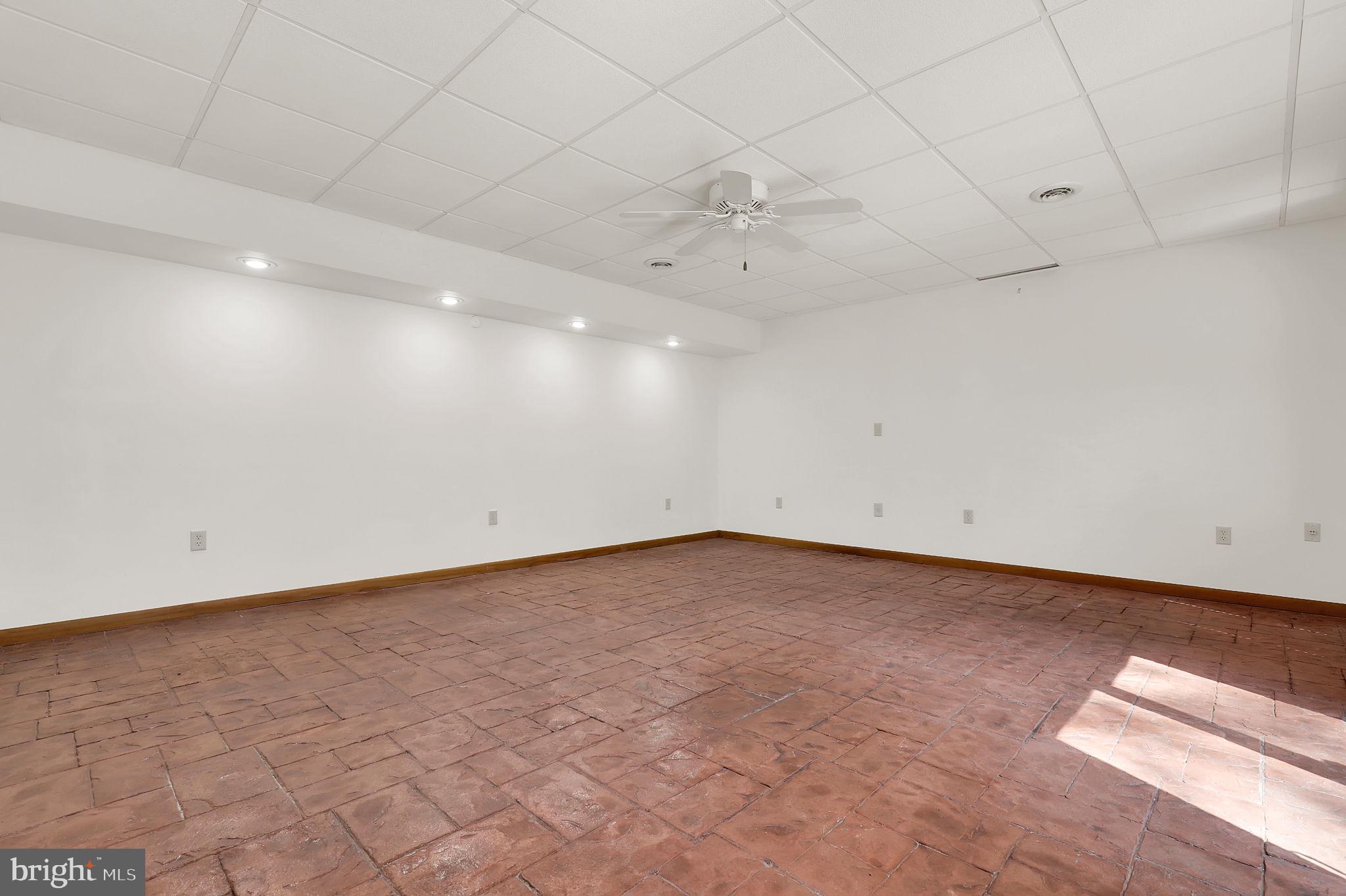 THE WOODS - Residential