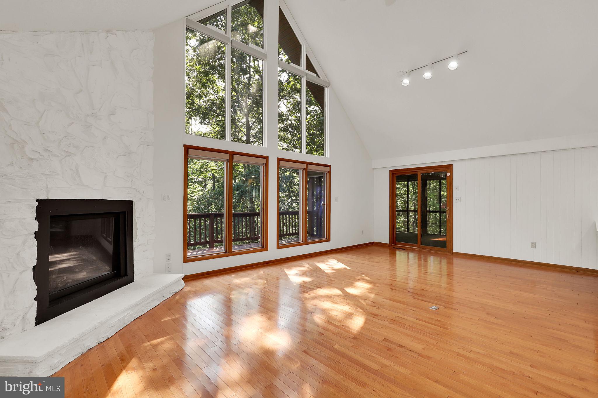 THE WOODS - Residential