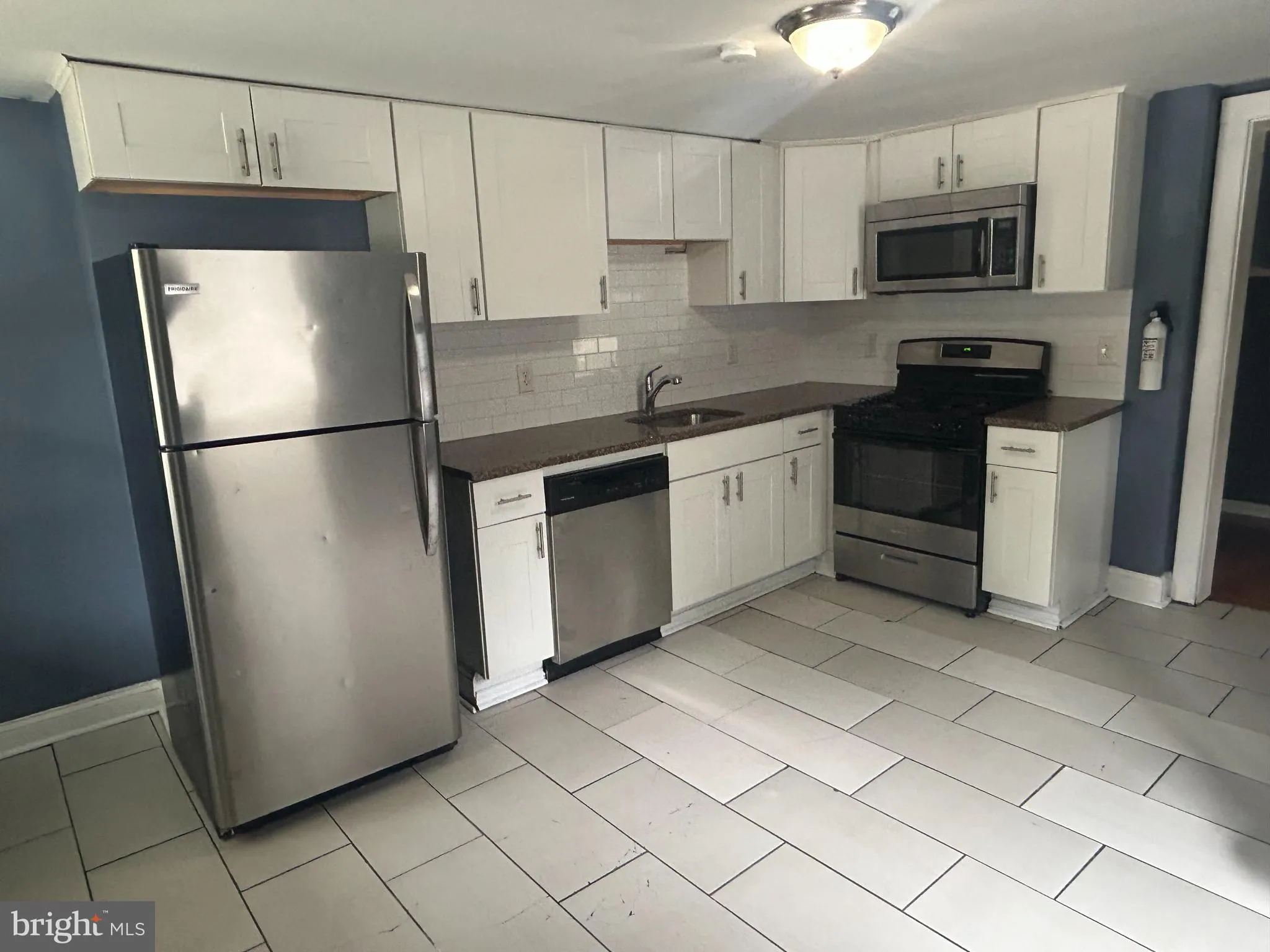 Mount Holly, New Jersey 08060, United States, 2 Bedrooms Bedrooms, ,2 BathroomsBathrooms,Residential,Pending,127570