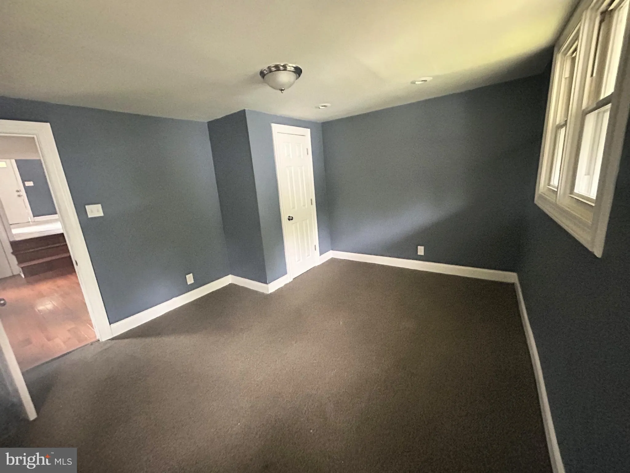 Mount Holly, New Jersey 08060, United States, 2 Bedrooms Bedrooms, ,2 BathroomsBathrooms,Residential,Pending,127570