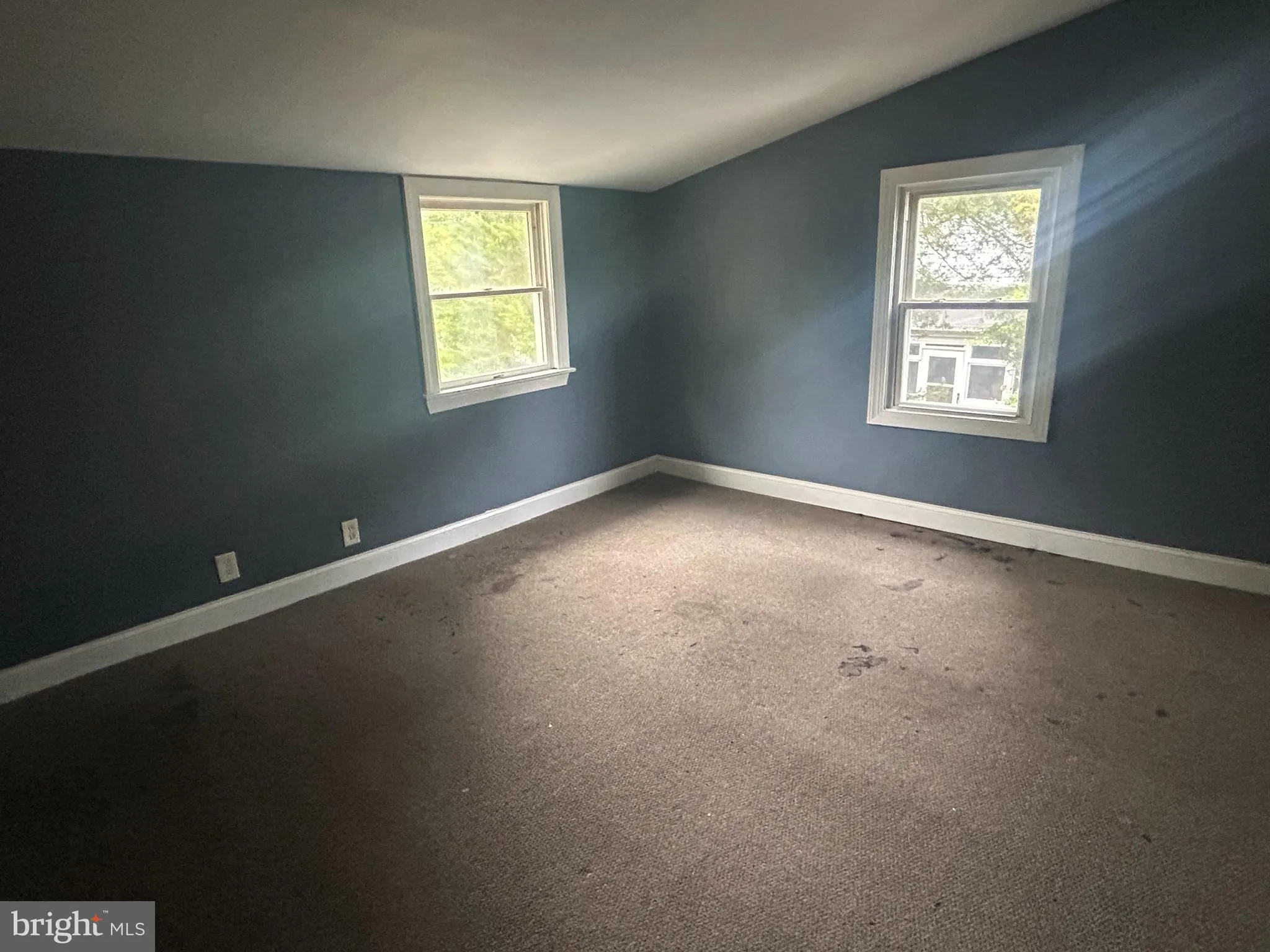 Mount Holly, New Jersey 08060, United States, 2 Bedrooms Bedrooms, ,2 BathroomsBathrooms,Residential,Pending,127570