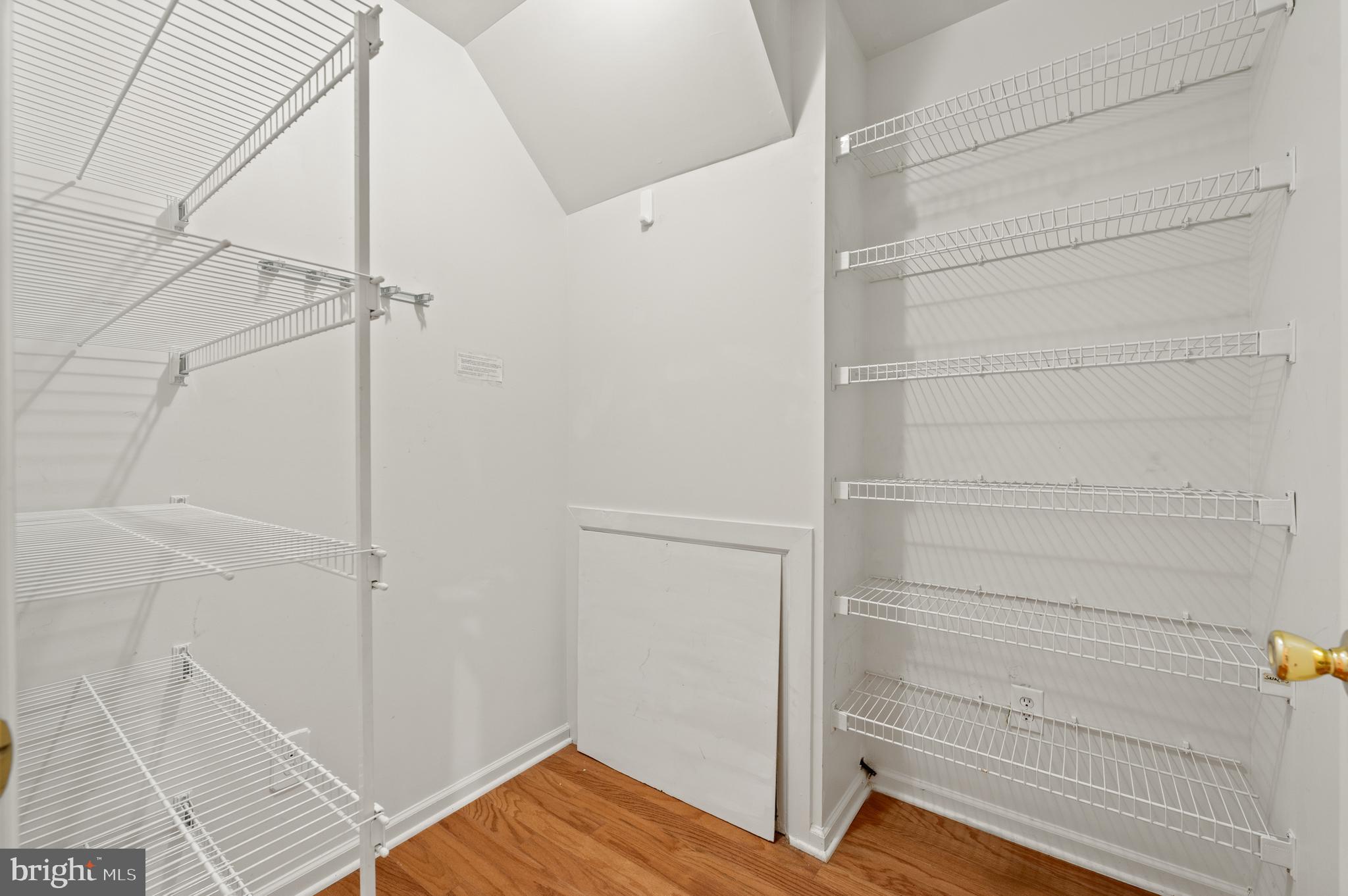 KIMBERTON GREENE - Residential