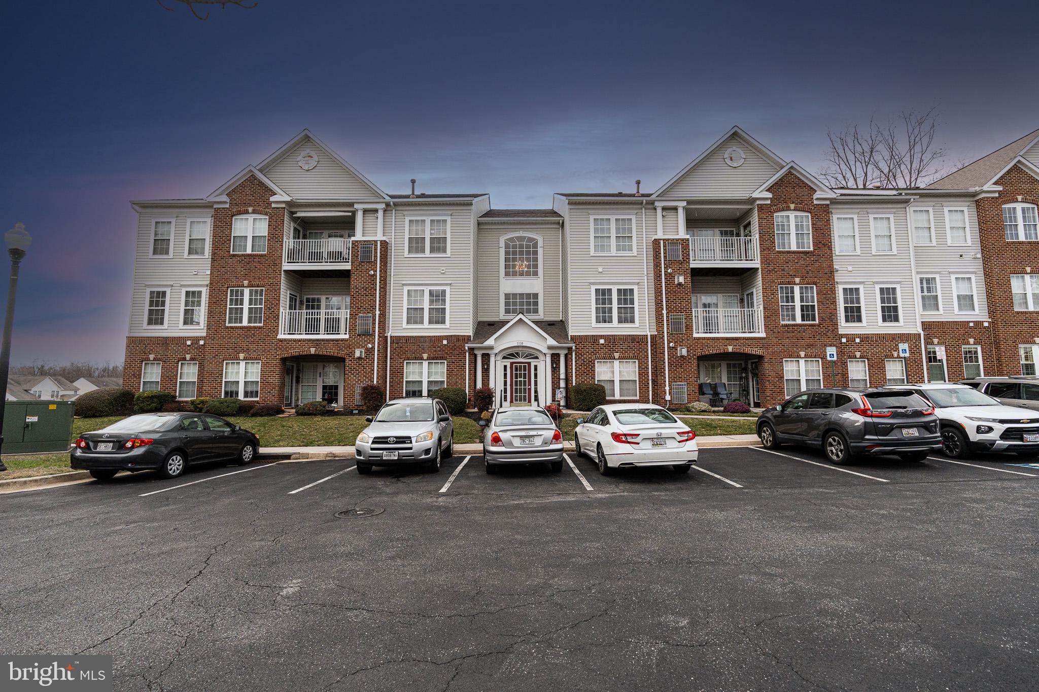 VILLAGE GREEN - Residential