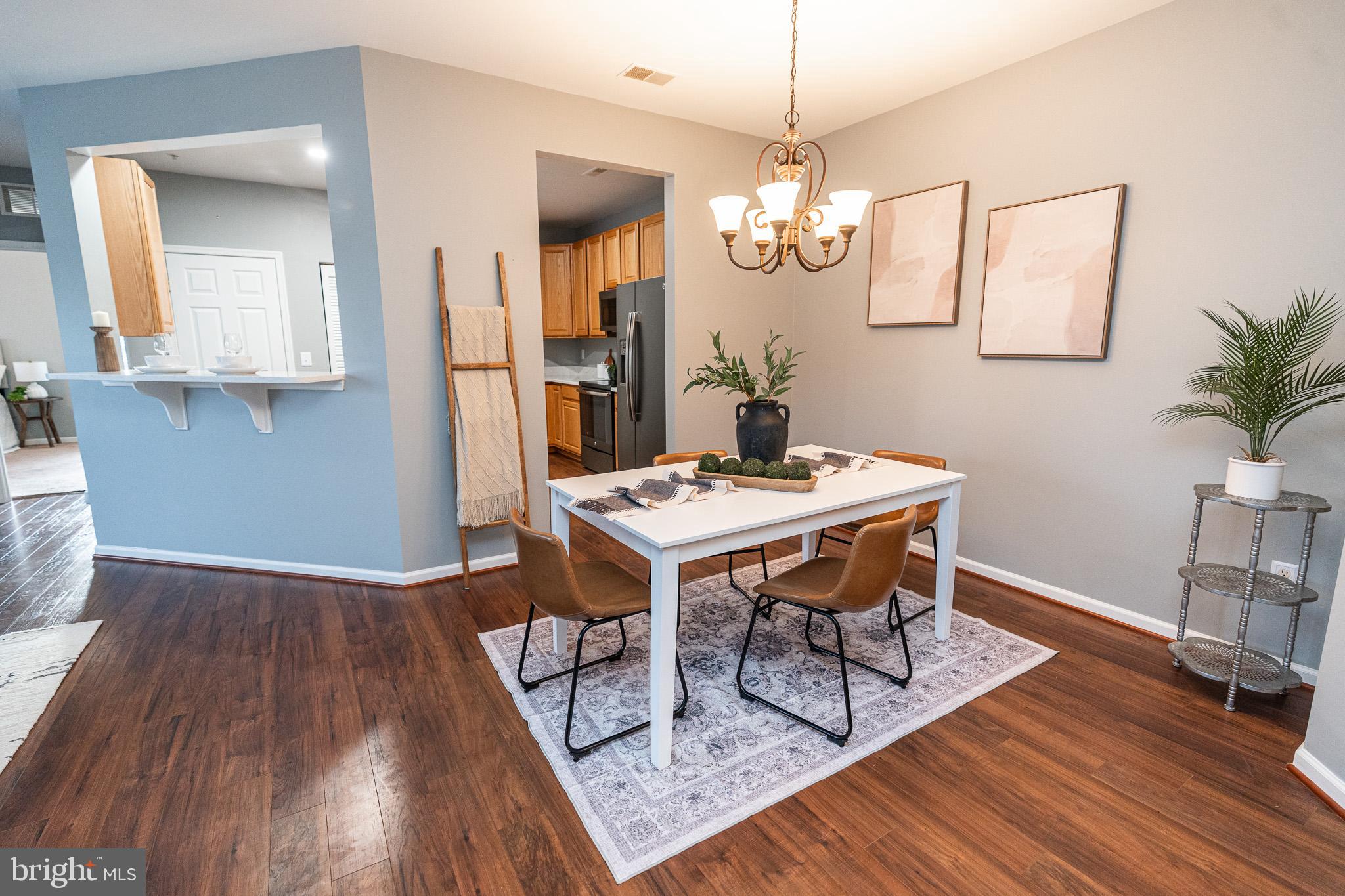 VILLAGE GREEN - Residential