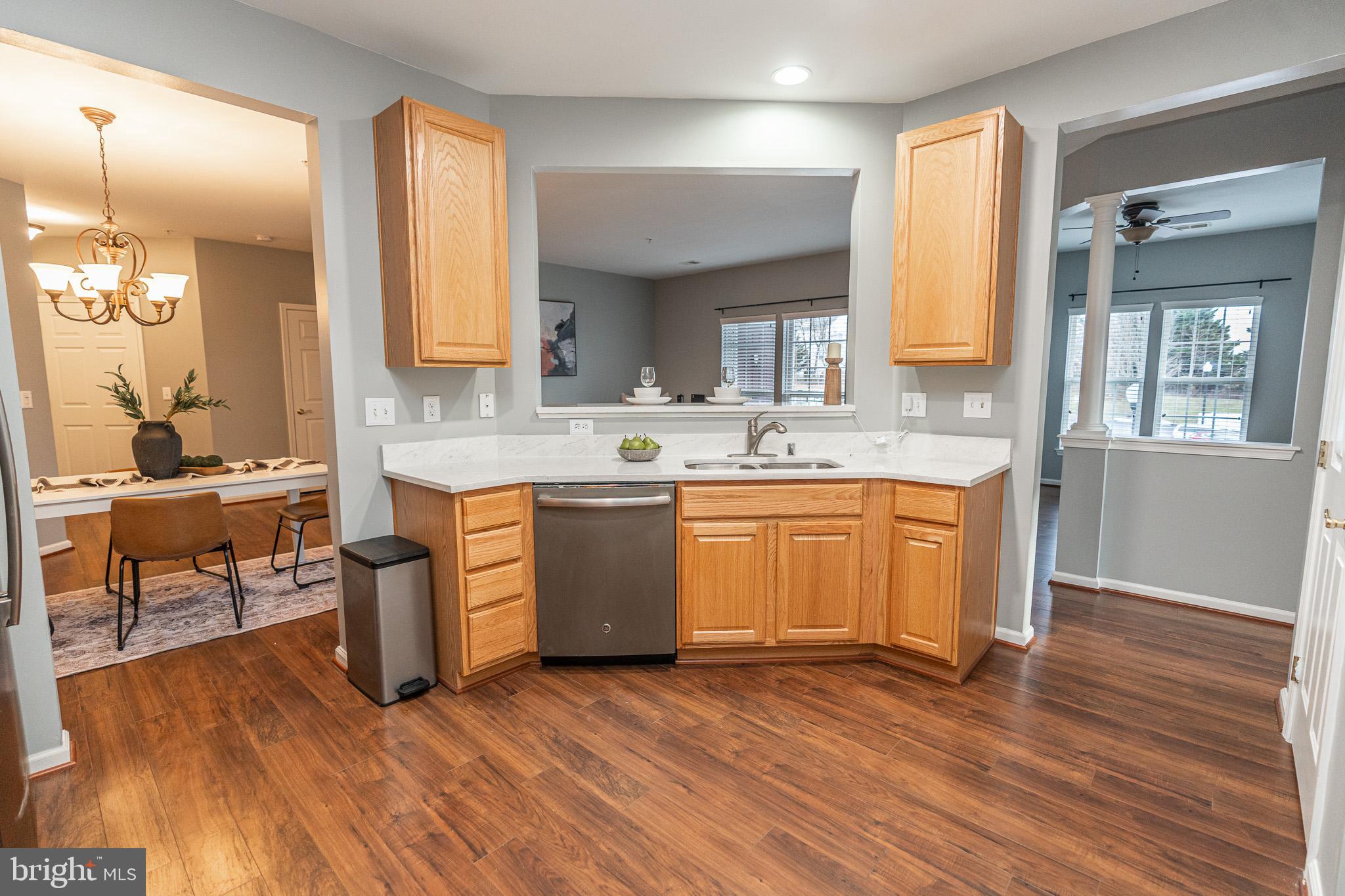 VILLAGE GREEN - Residential