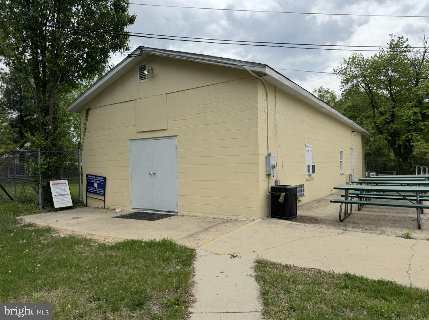 5609 OLD BRANCH AVENUE