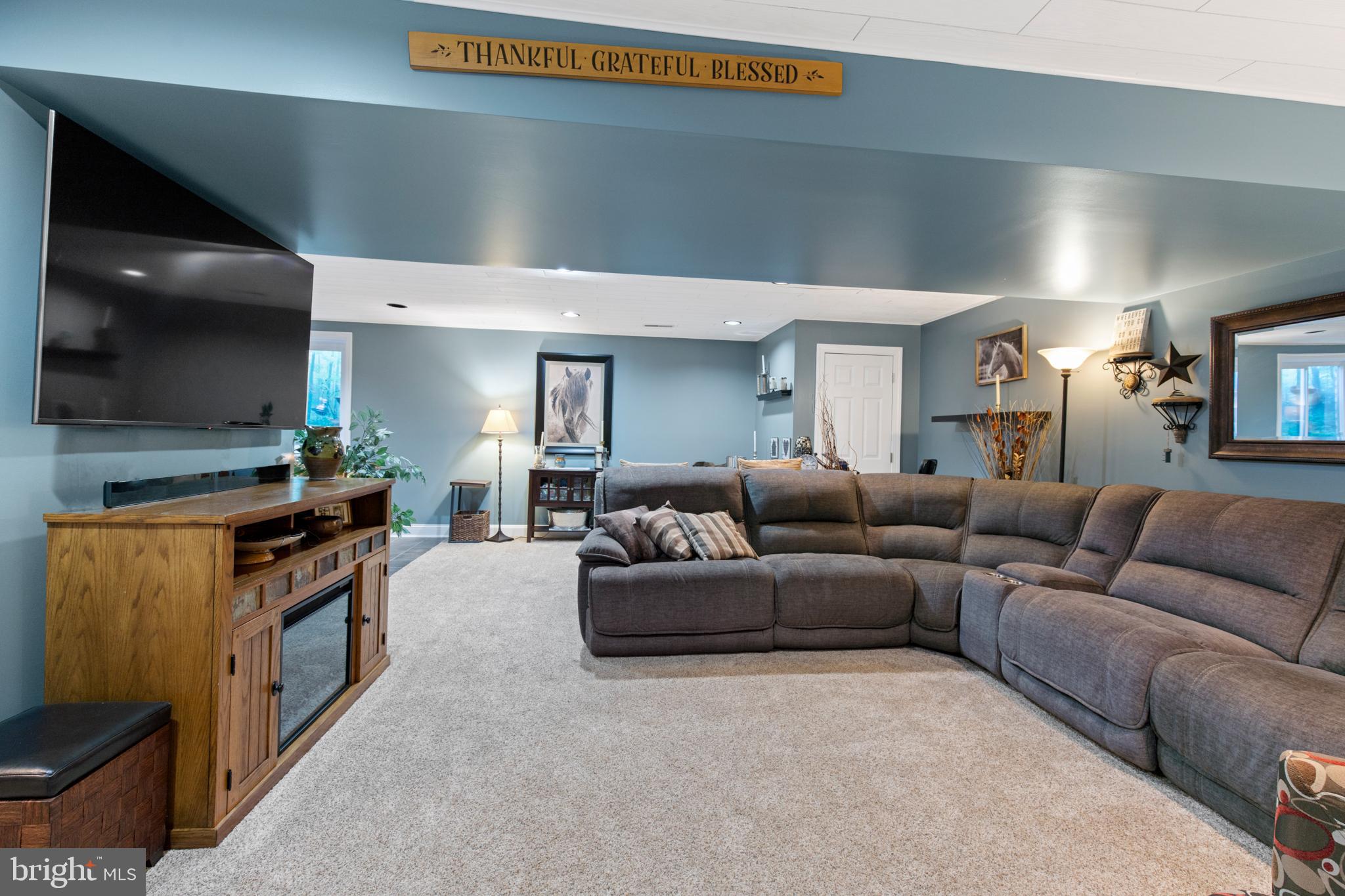 SUMMIT HILLS - Residential