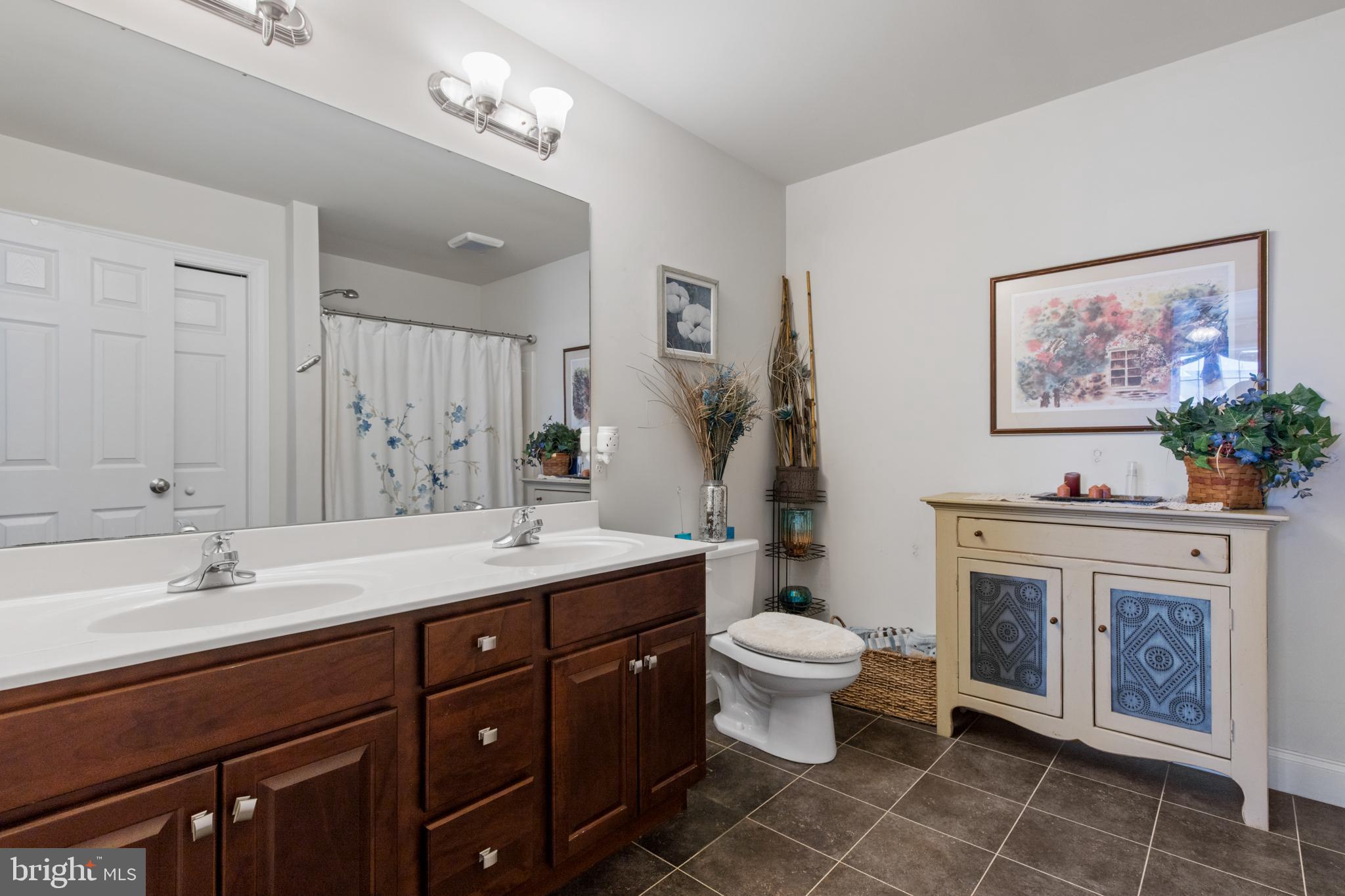 SUMMIT HILLS - Residential