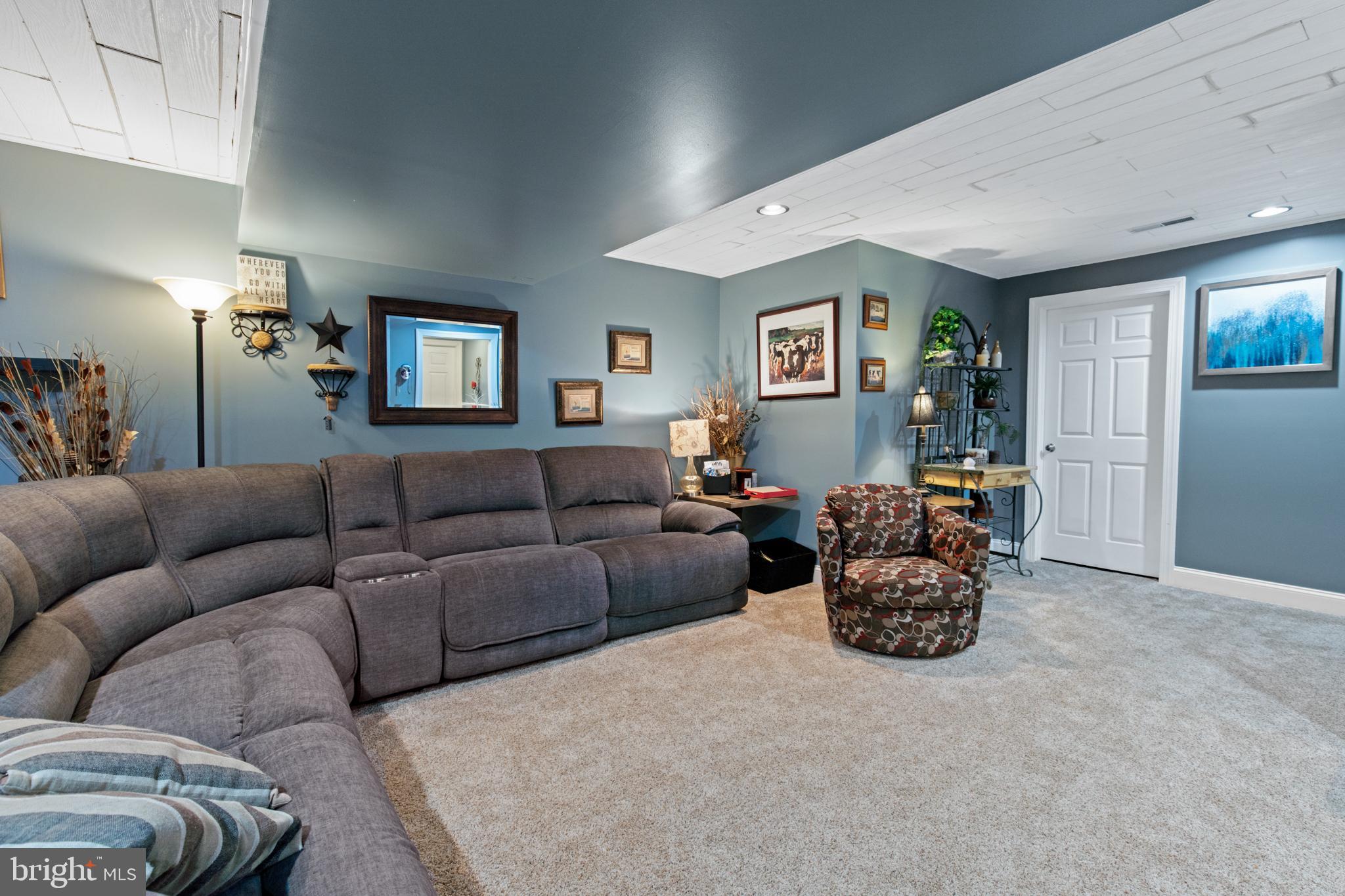 SUMMIT HILLS - Residential