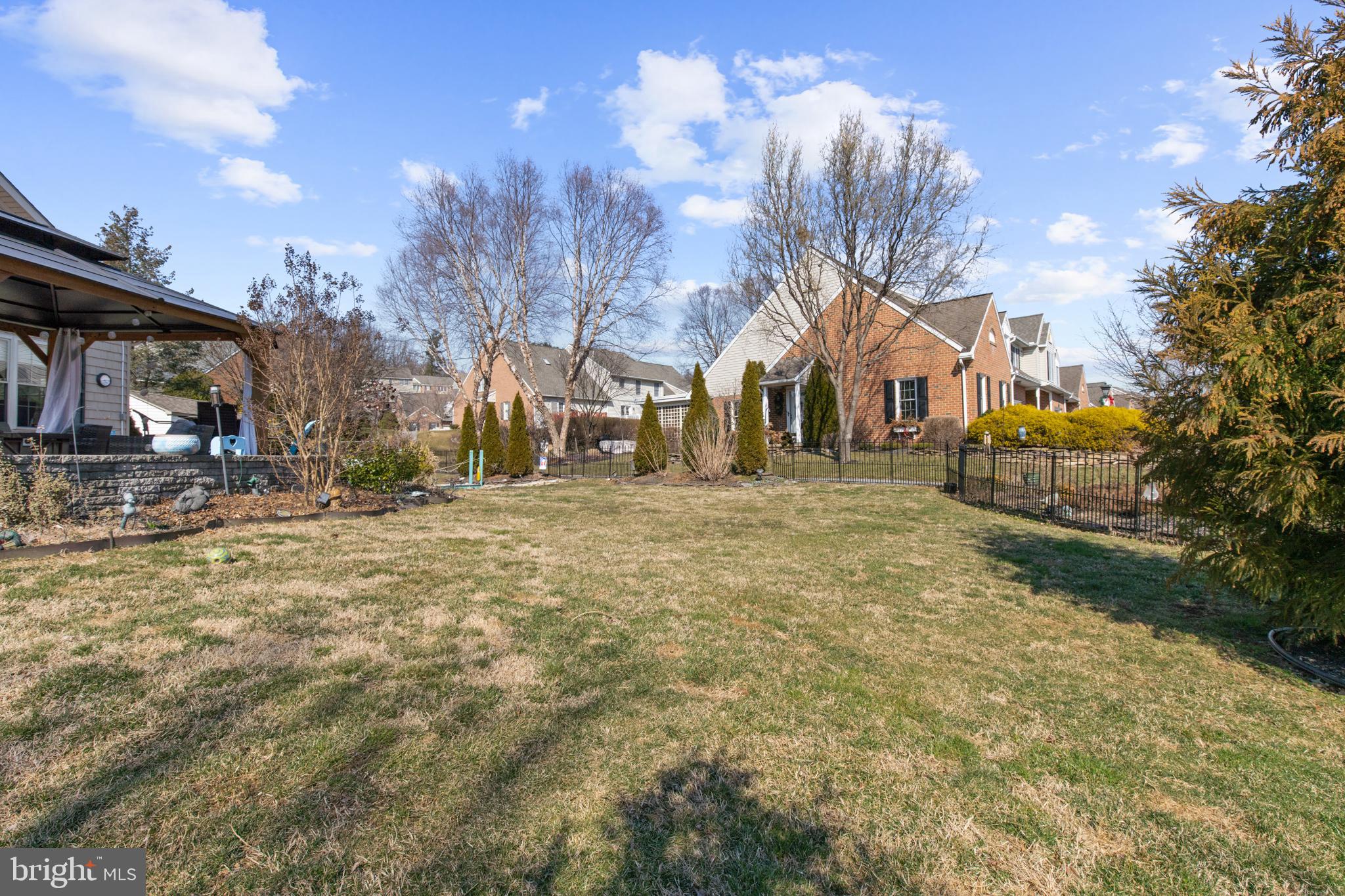 SUMMIT HILLS - Residential