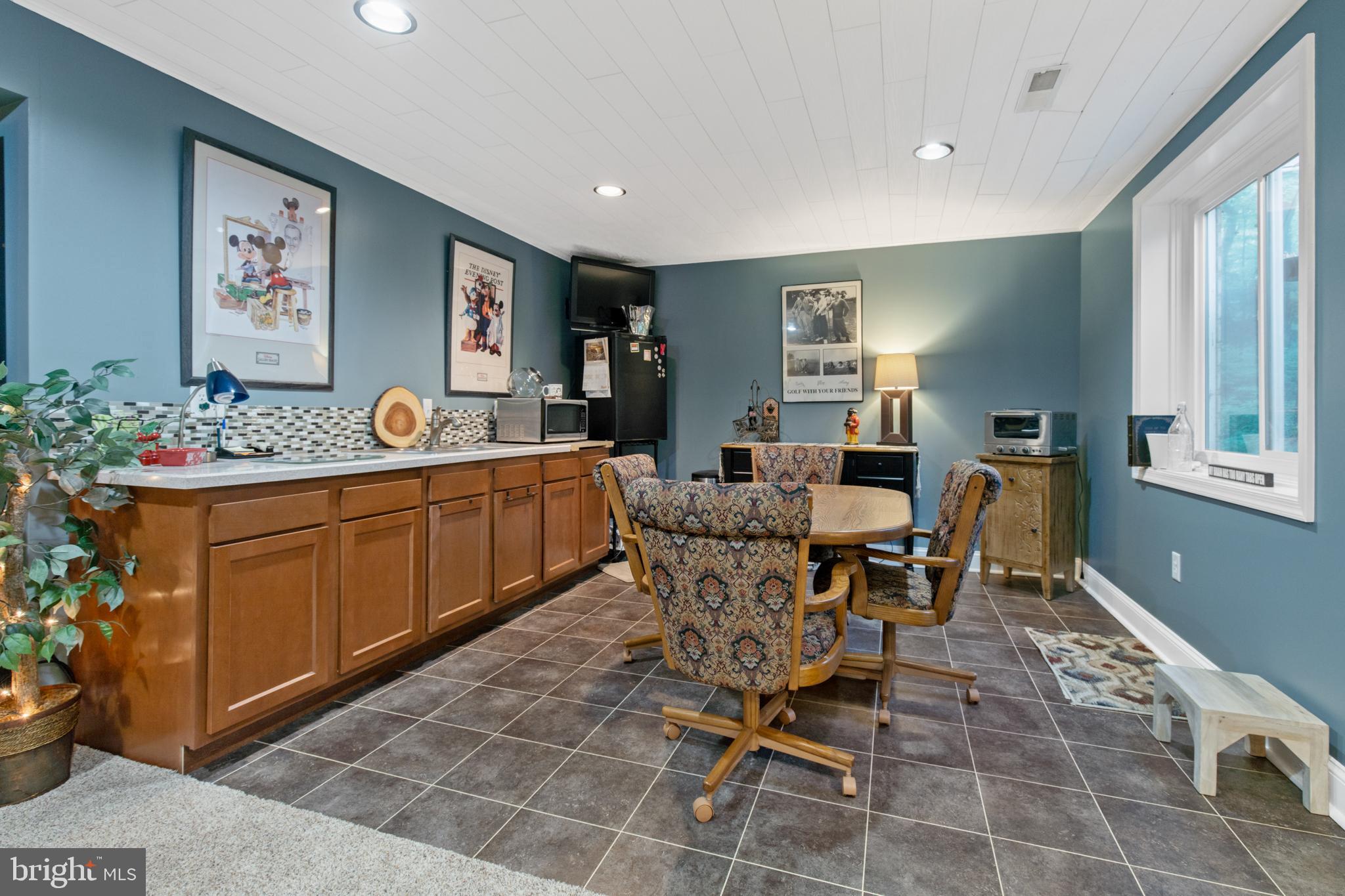 SUMMIT HILLS - Residential