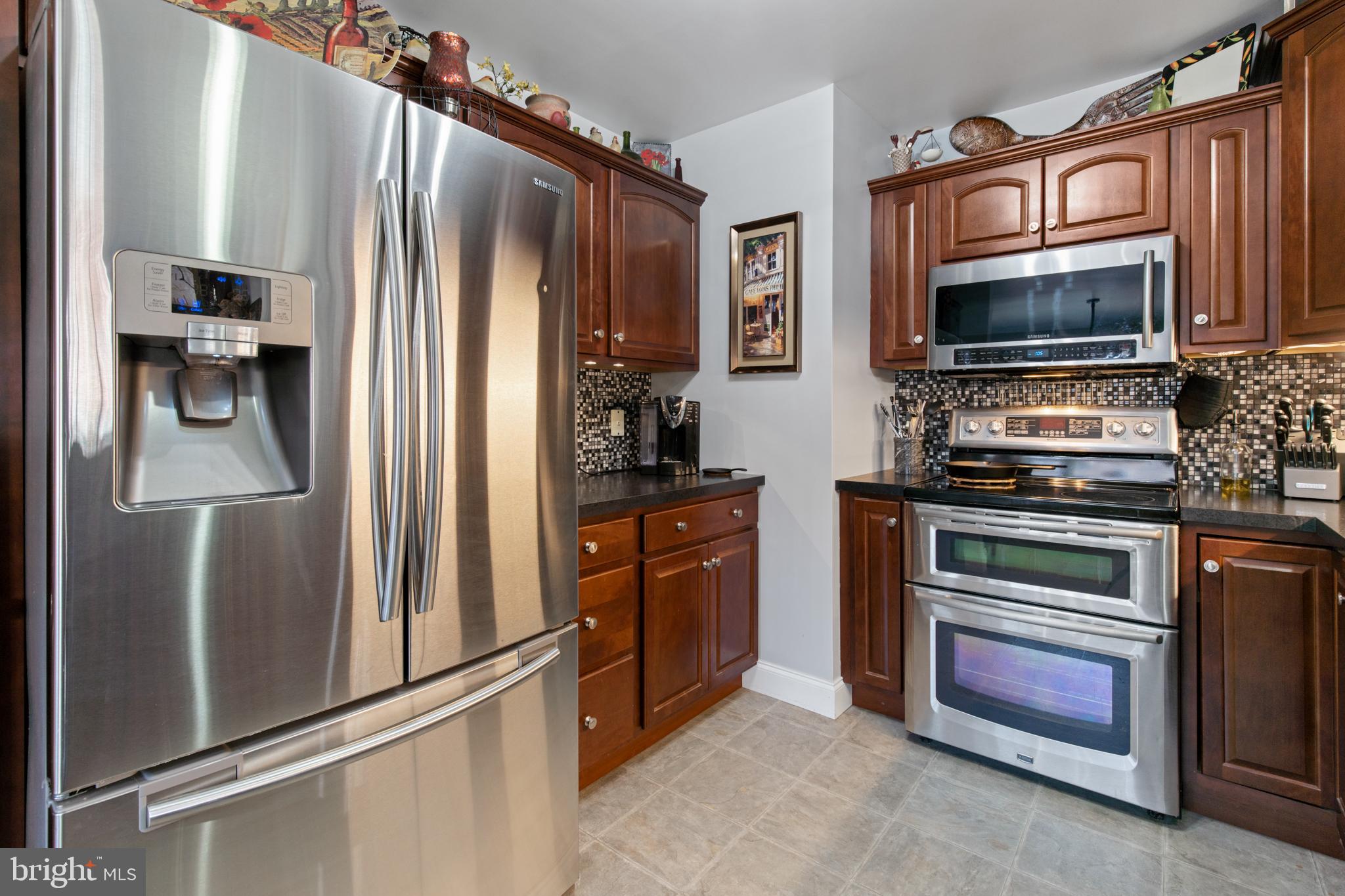 SUMMIT HILLS - Residential