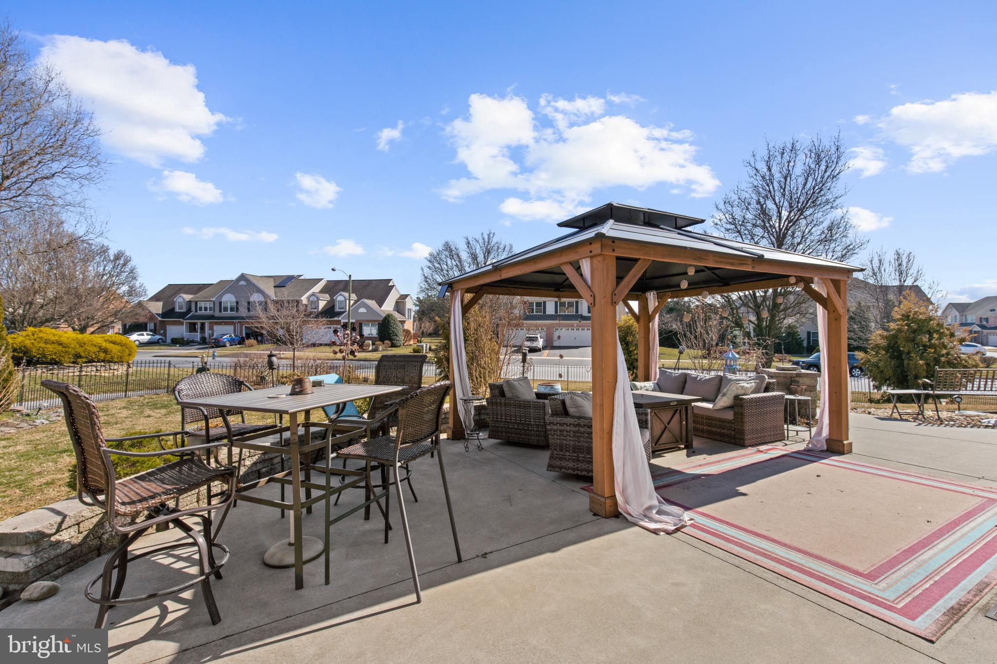 SUMMIT HILLS - Residential