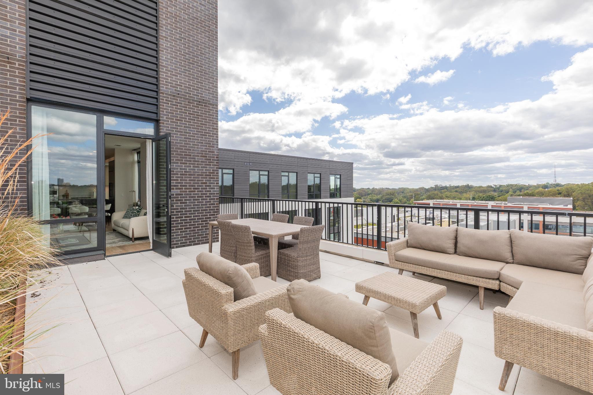 FALLS CHURCH CITY - Residential