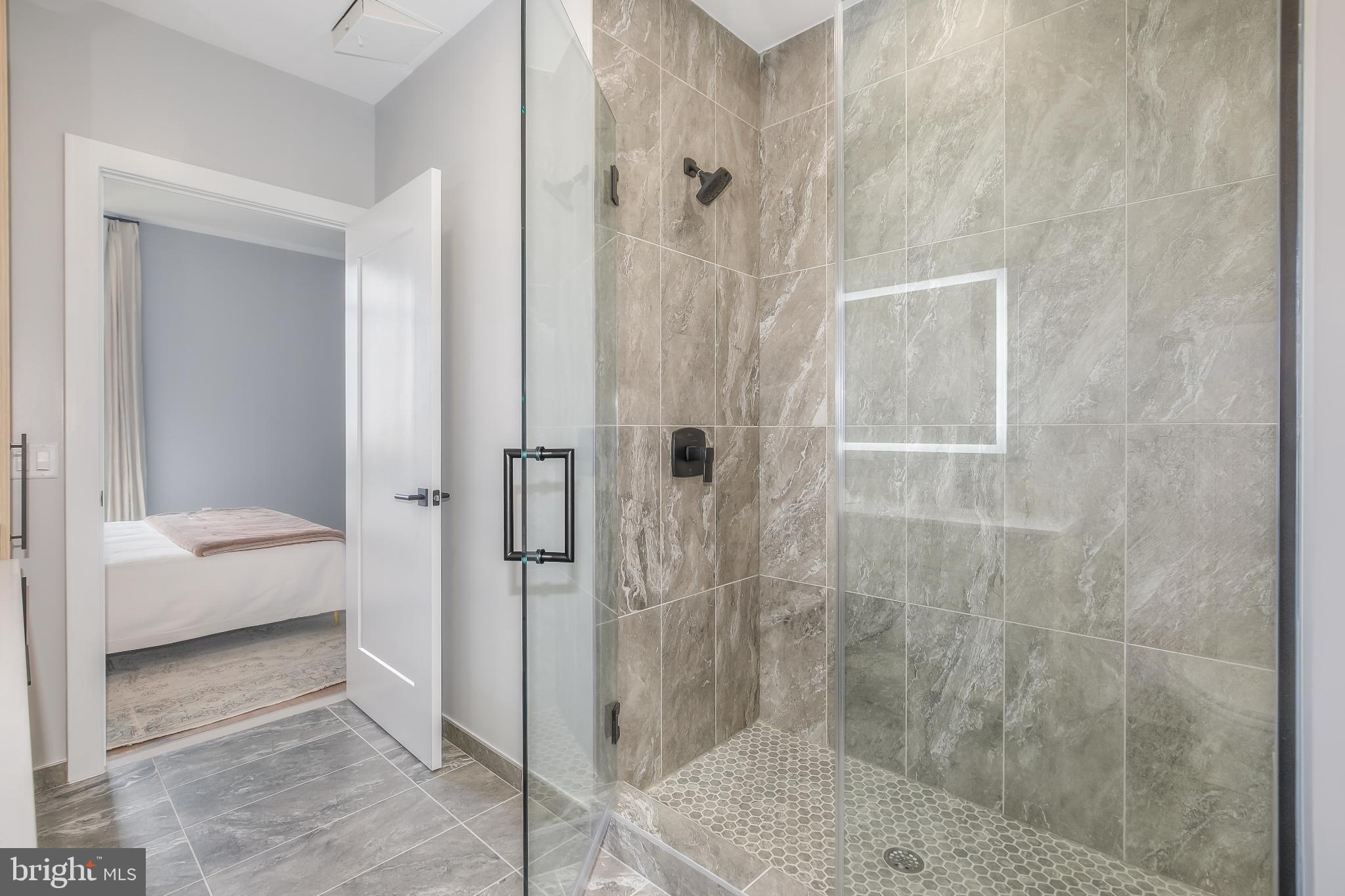 FALLS CHURCH CITY - Residential