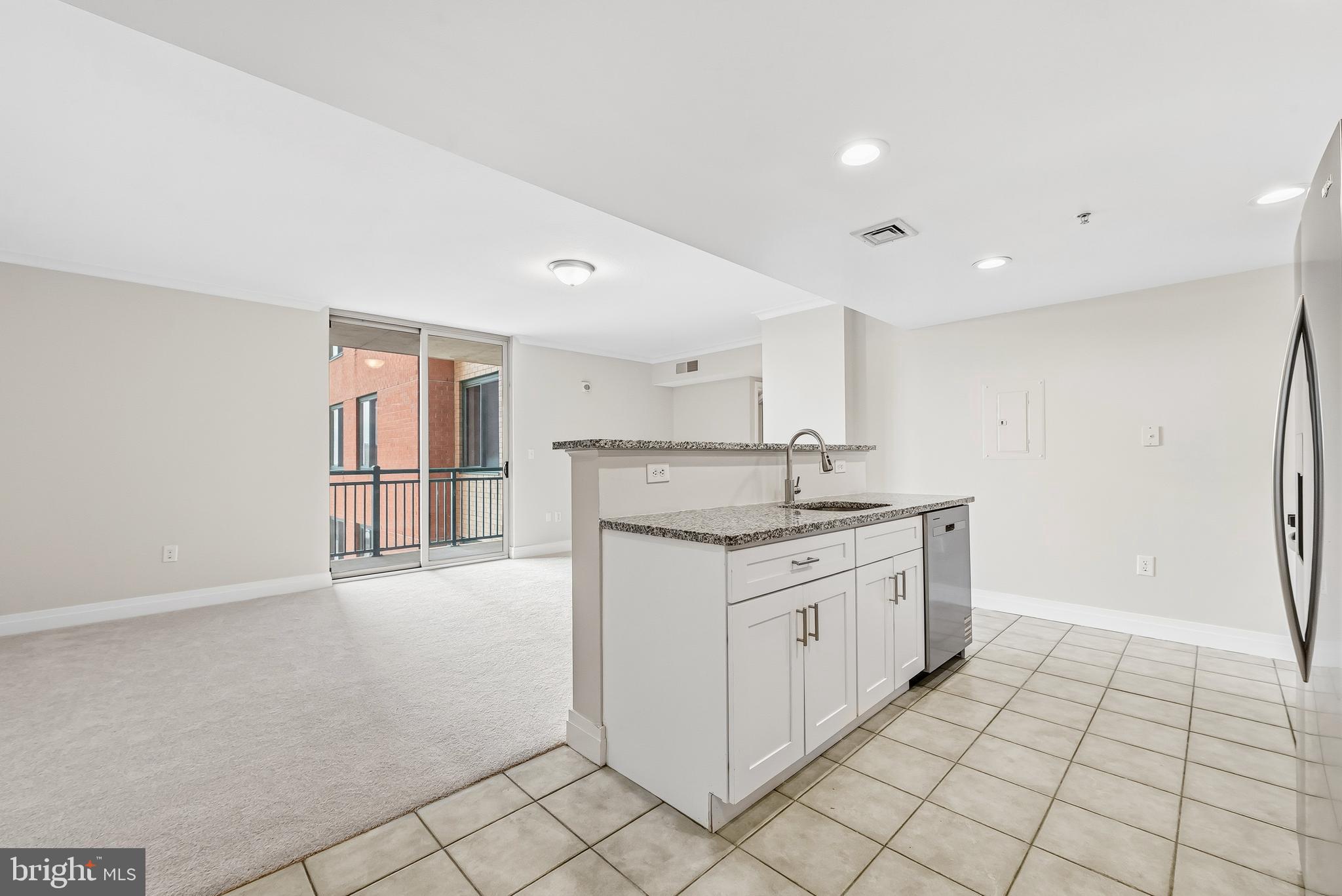 HARBOR EAST - Residential