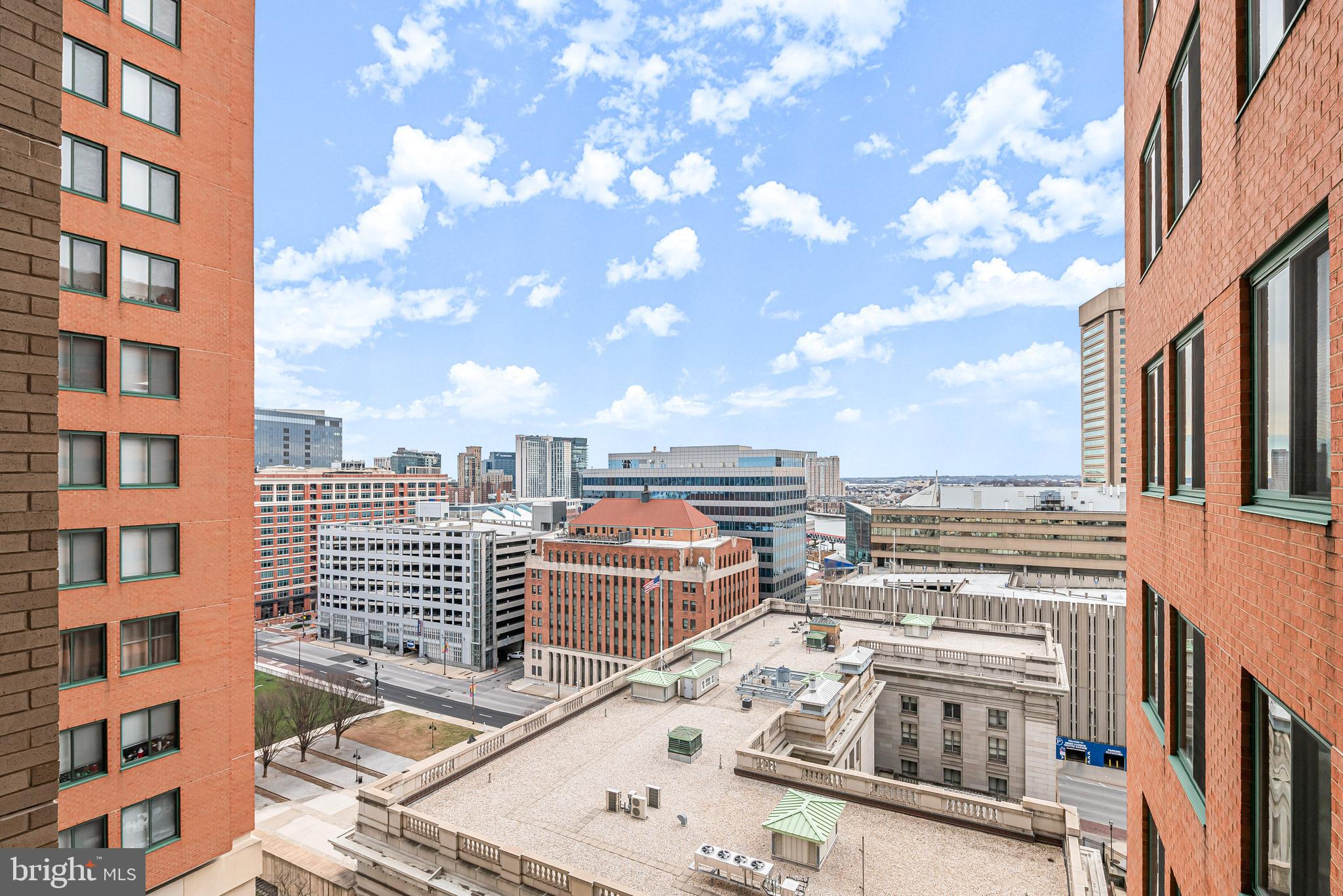 HARBOR EAST - Residential