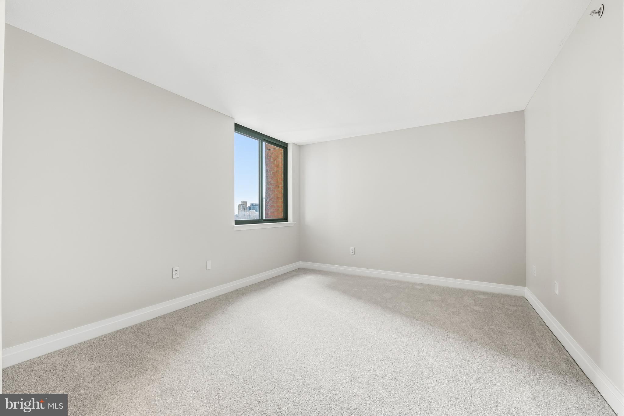 HARBOR EAST - Residential