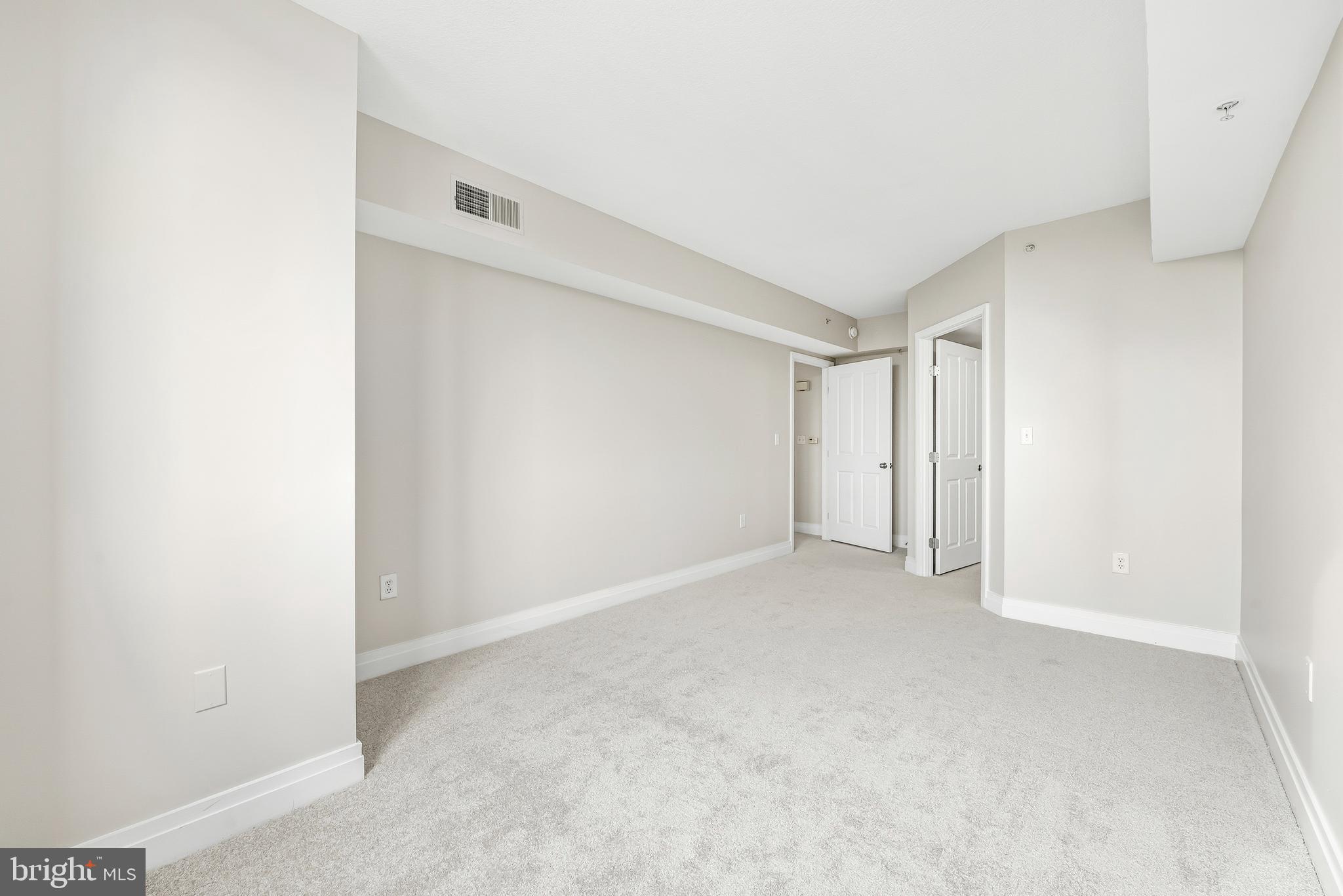 HARBOR EAST - Residential