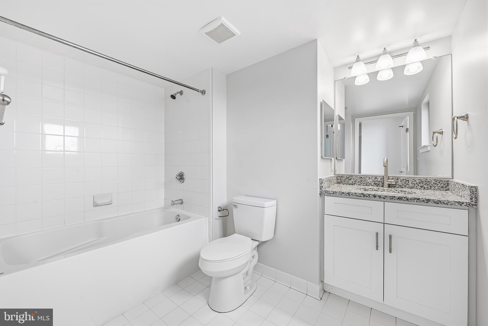 HARBOR EAST - Residential