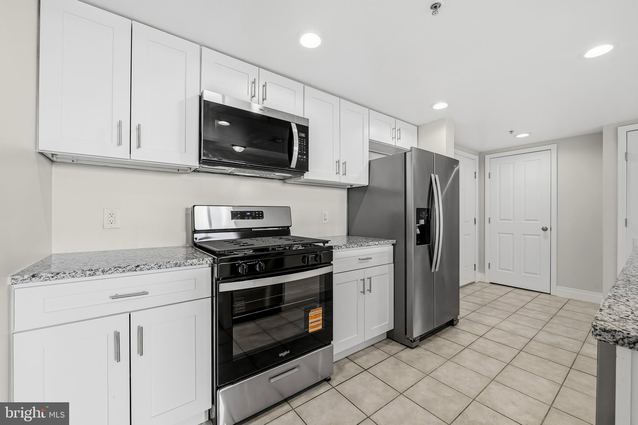 HARBOR EAST - Residential