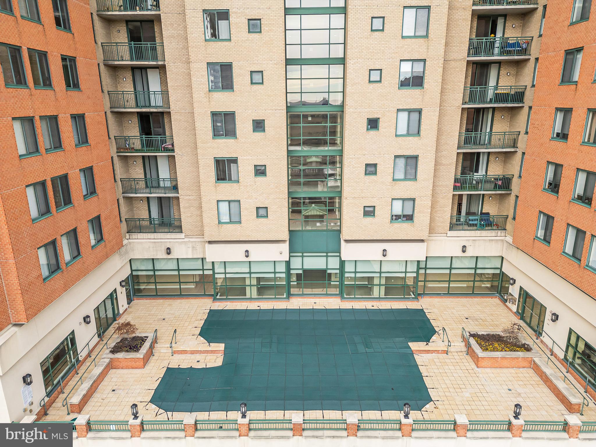 HARBOR EAST - Residential