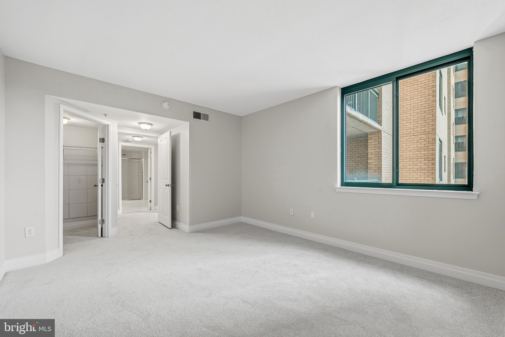 HARBOR EAST - Residential