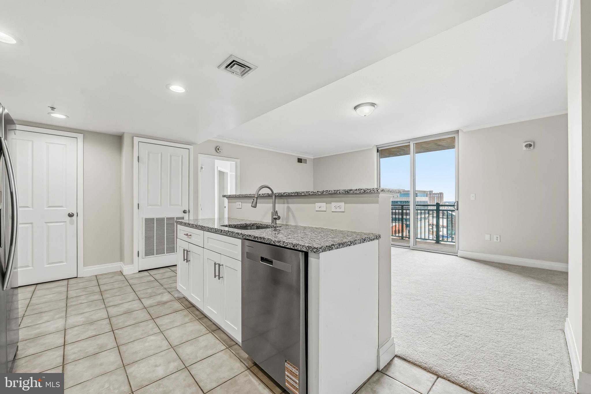 HARBOR EAST - Residential