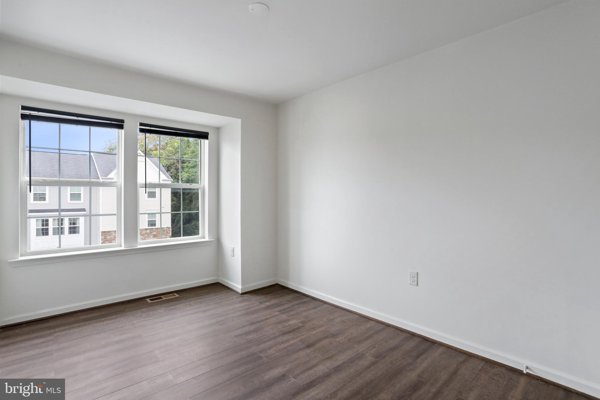 STONEBROOK VILLAGE - Residential Lease