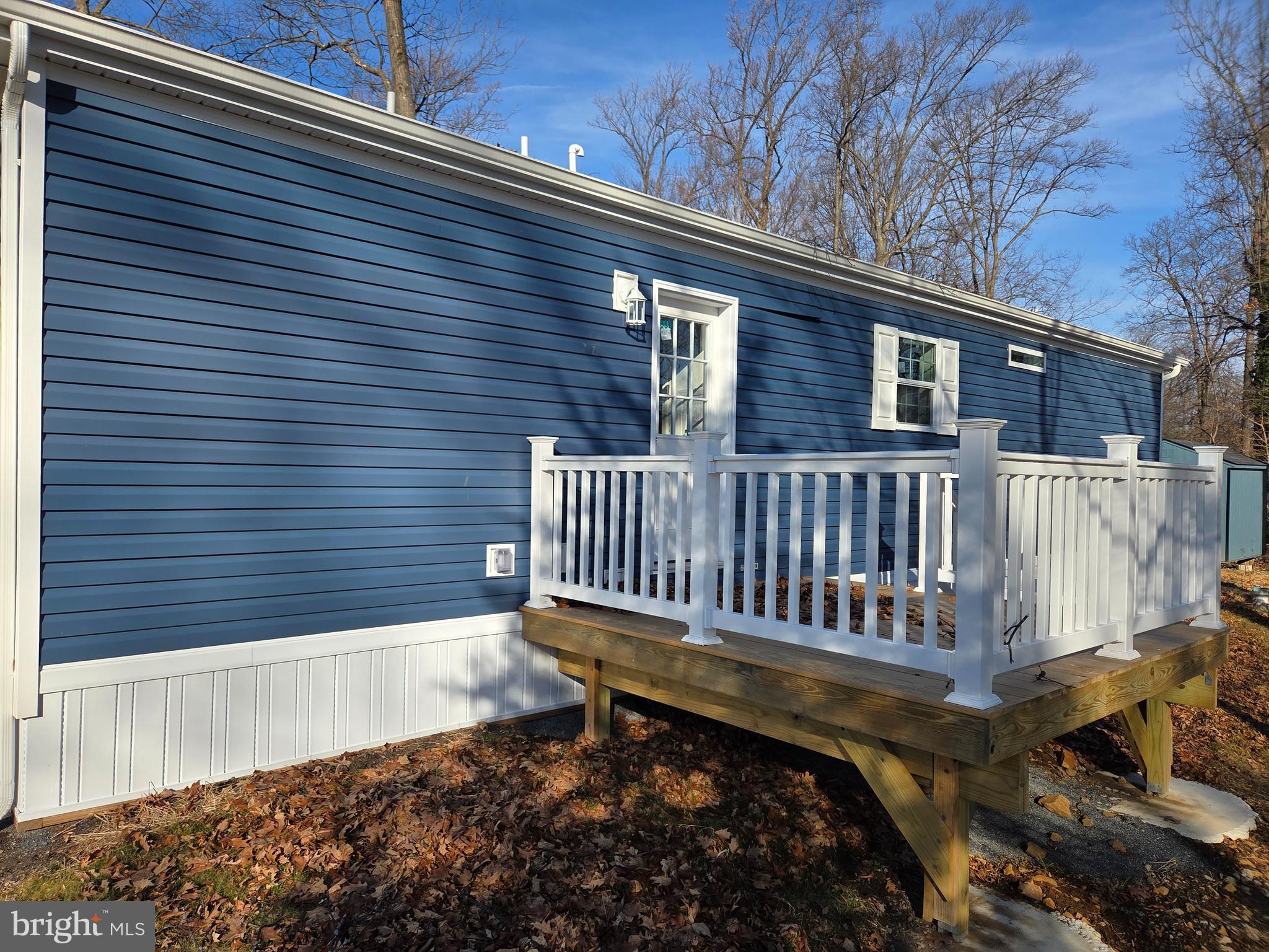 MELODYLAKESCNTRYCLUB - Residential