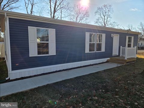 2 ESTHER DRIVE QUAKERTOWN PA 18951