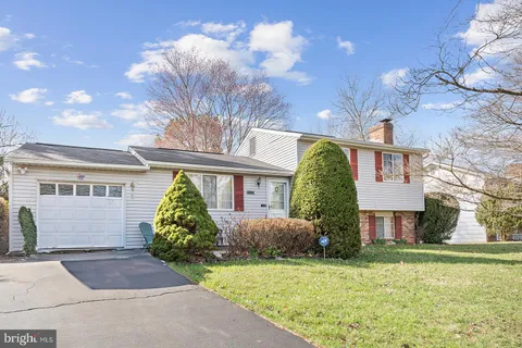 6439 Lancaster Drive, Warrenton, VA MLS: VAFQ2015960