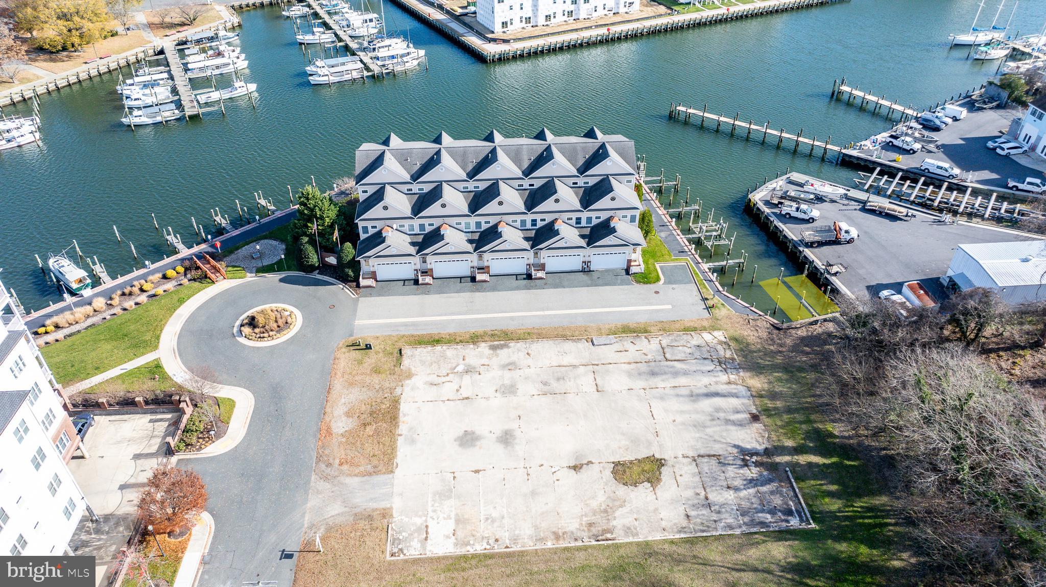 300 MUIR STREET BOAT SLIP