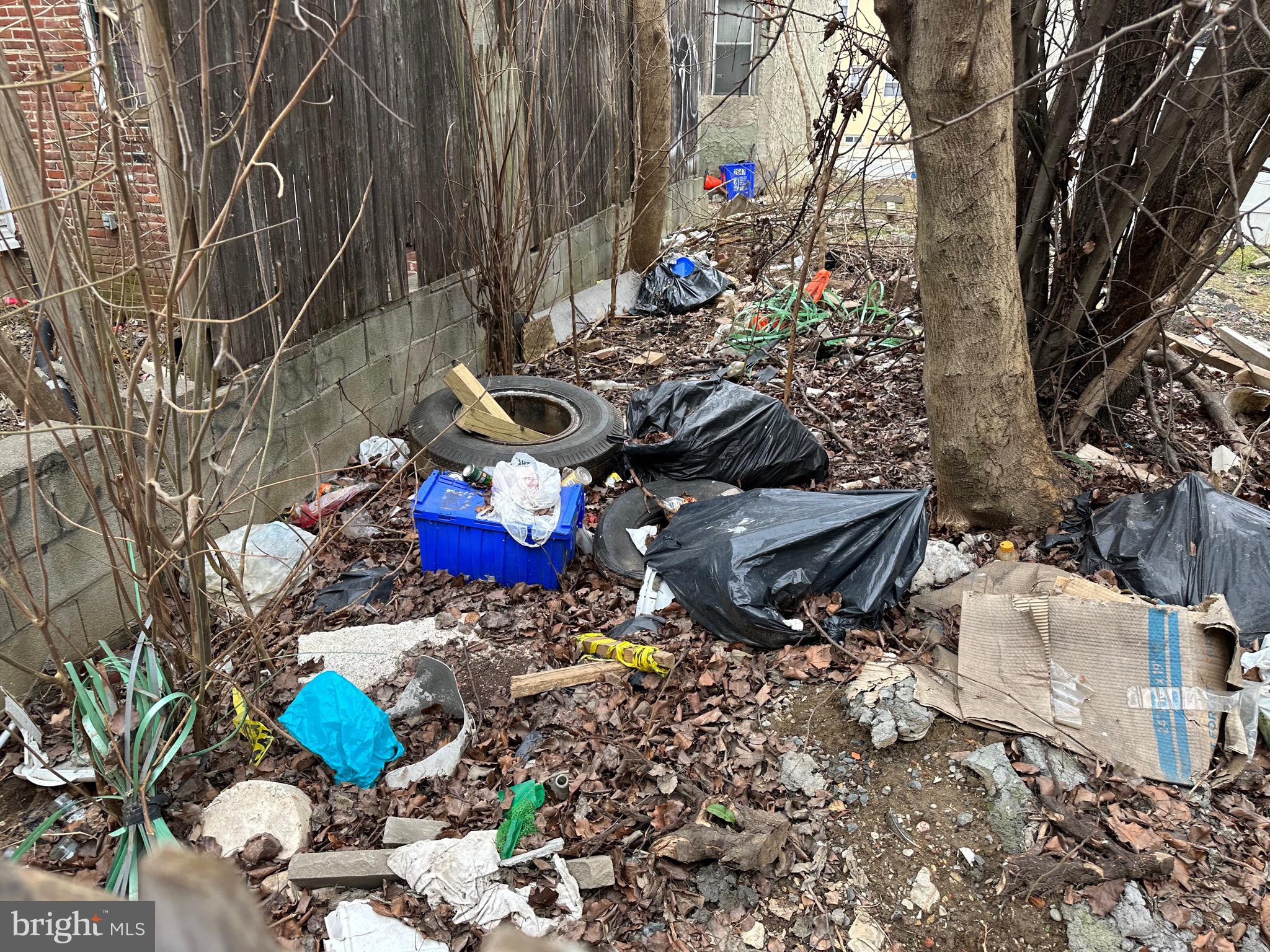 PHILADELPHIA (SOUTH) - Land