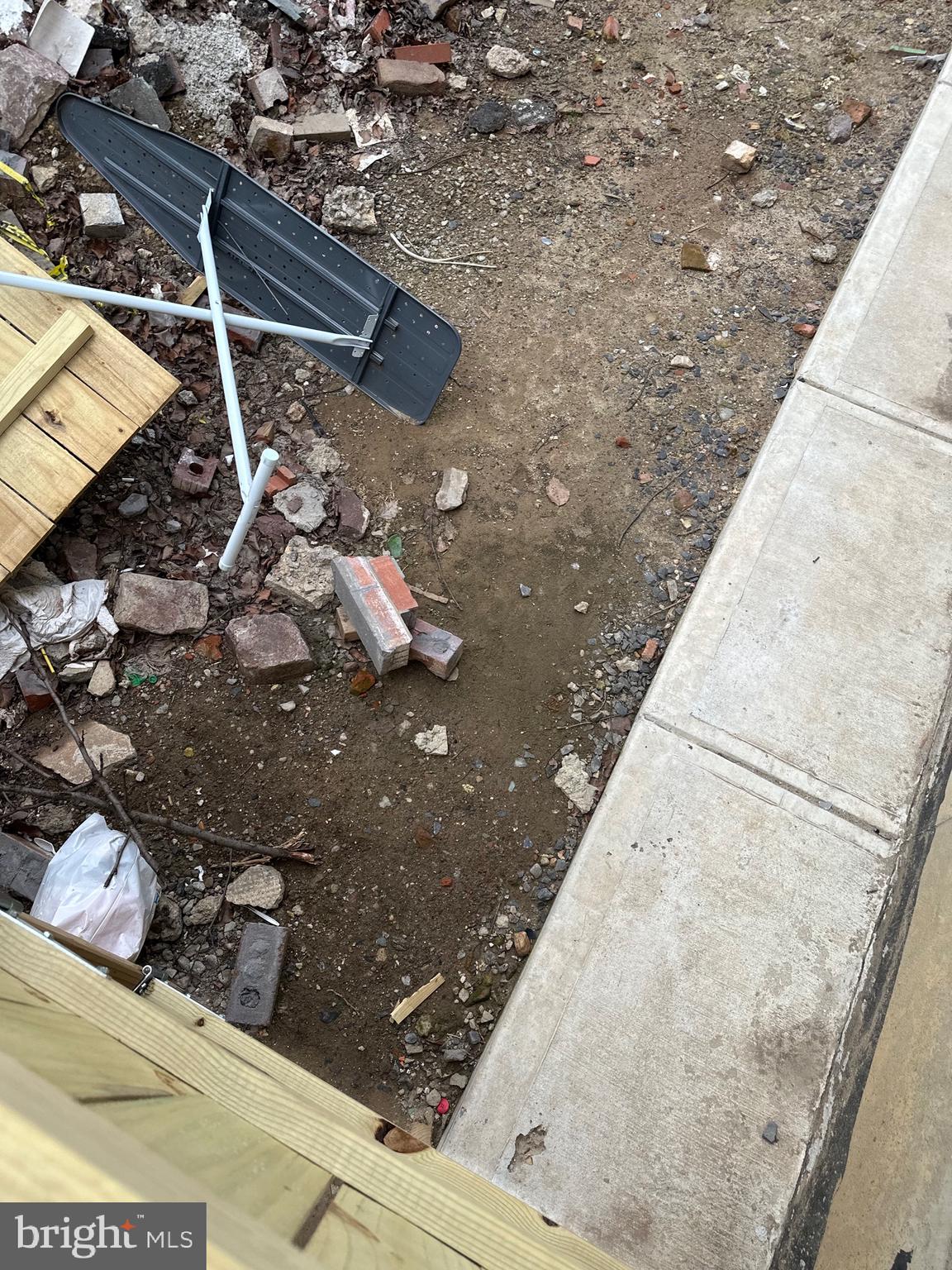 PHILADELPHIA (SOUTH) - Land