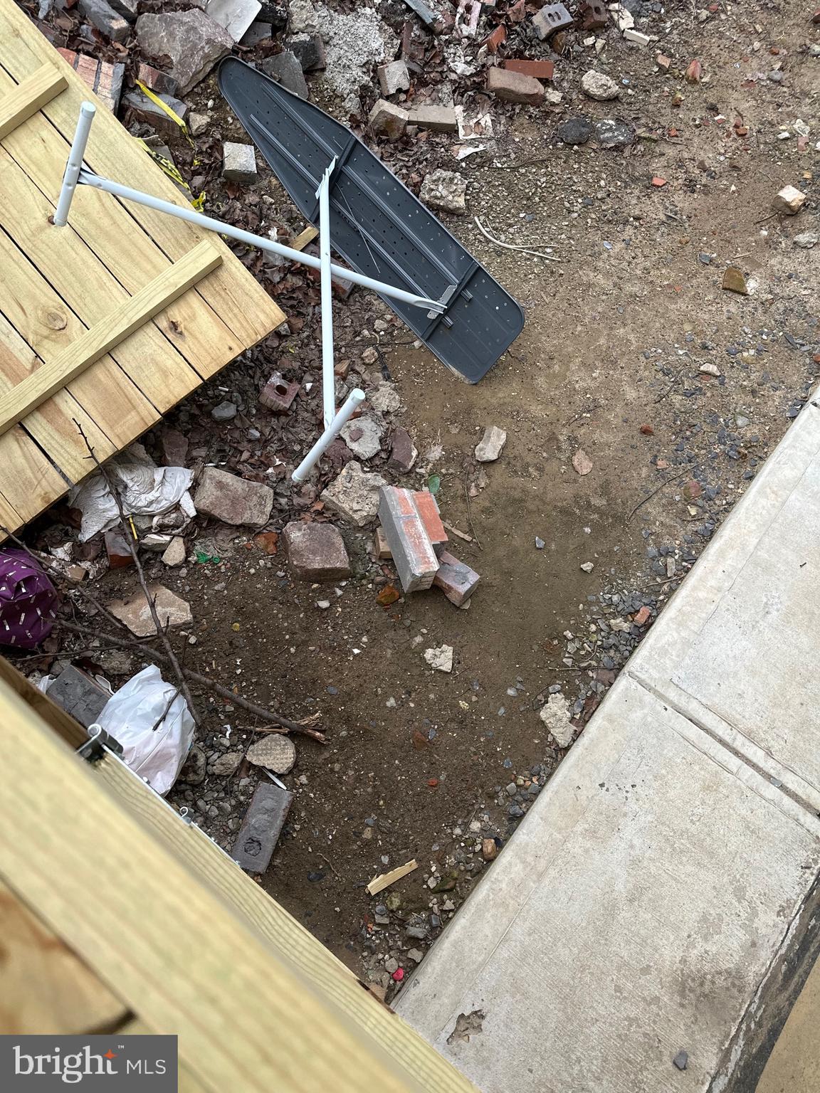 PHILADELPHIA (SOUTH) - Land