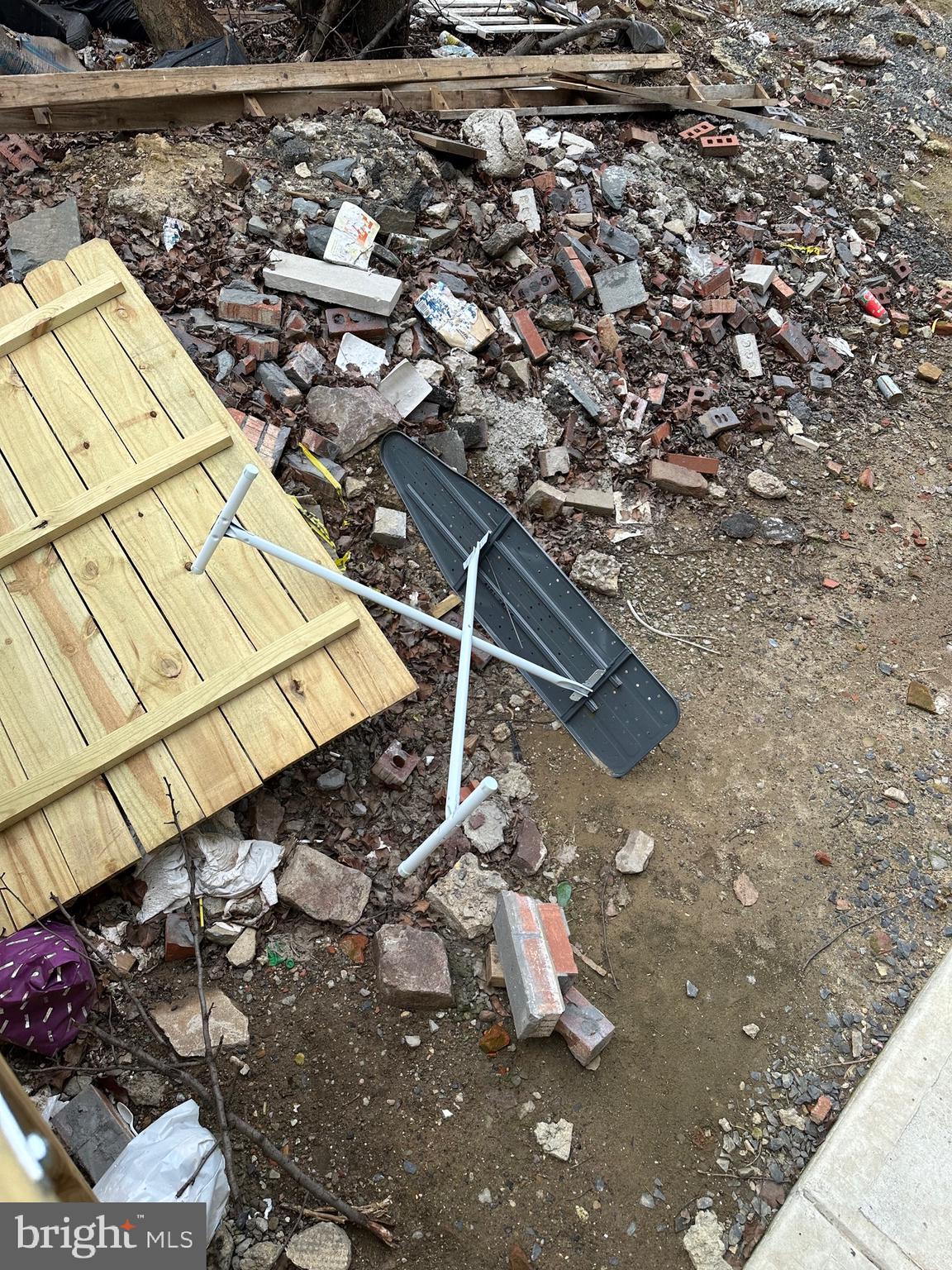 PHILADELPHIA (SOUTH) - Land