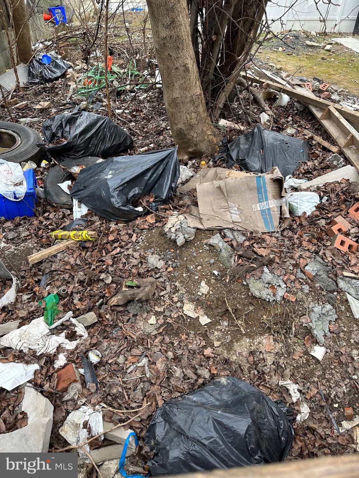 PHILADELPHIA (SOUTH) - Land