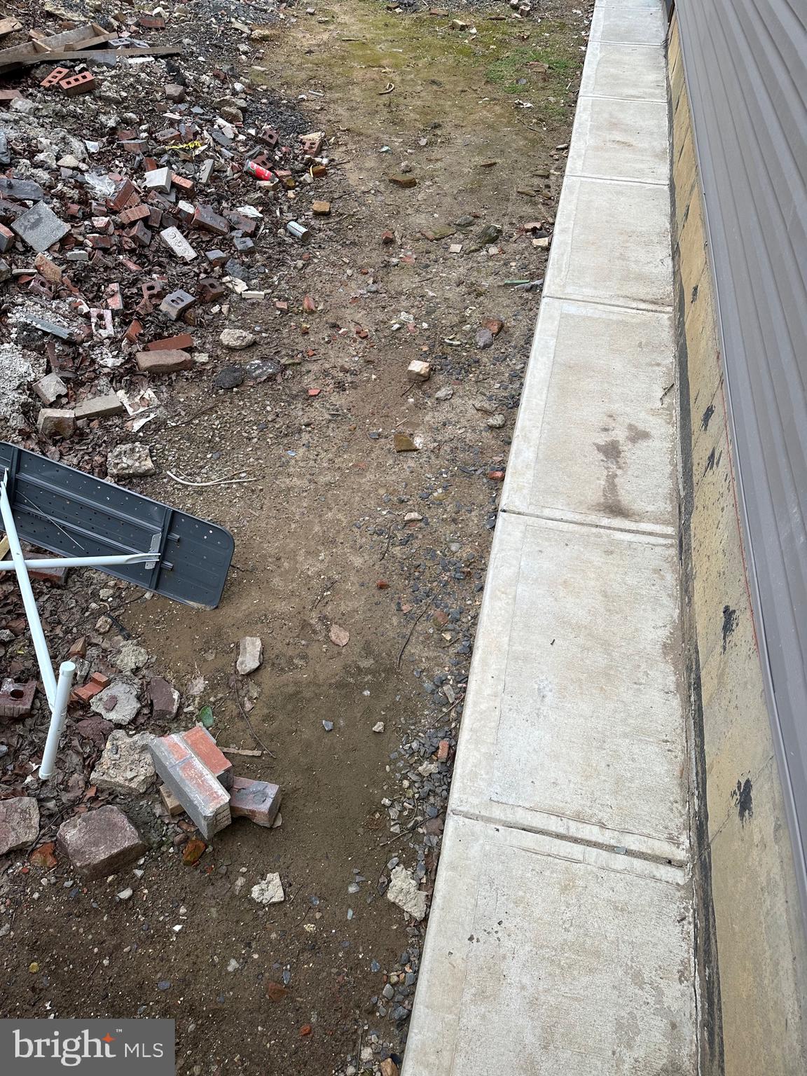 PHILADELPHIA (SOUTH) - Land