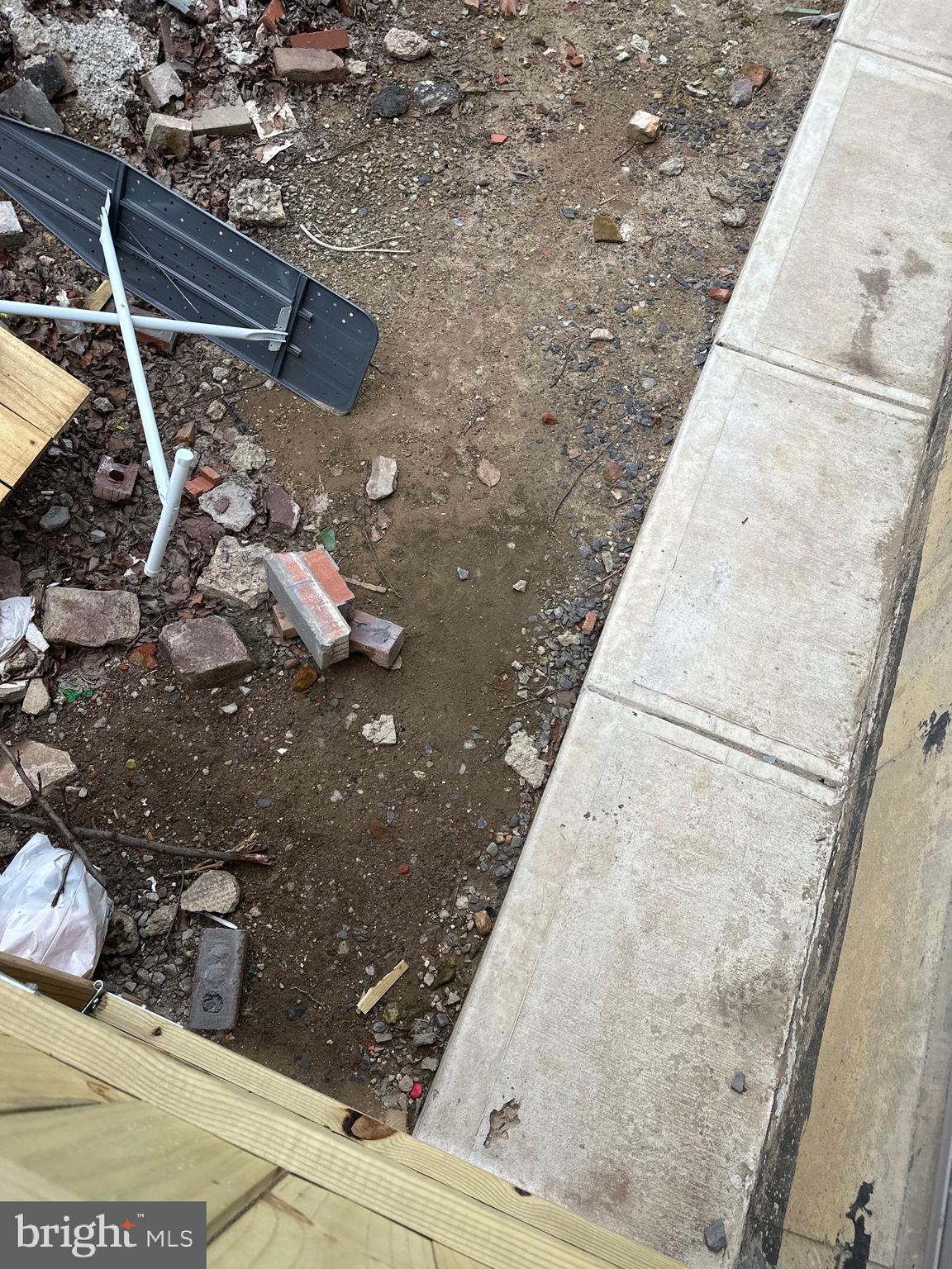 PHILADELPHIA (SOUTH) - Land