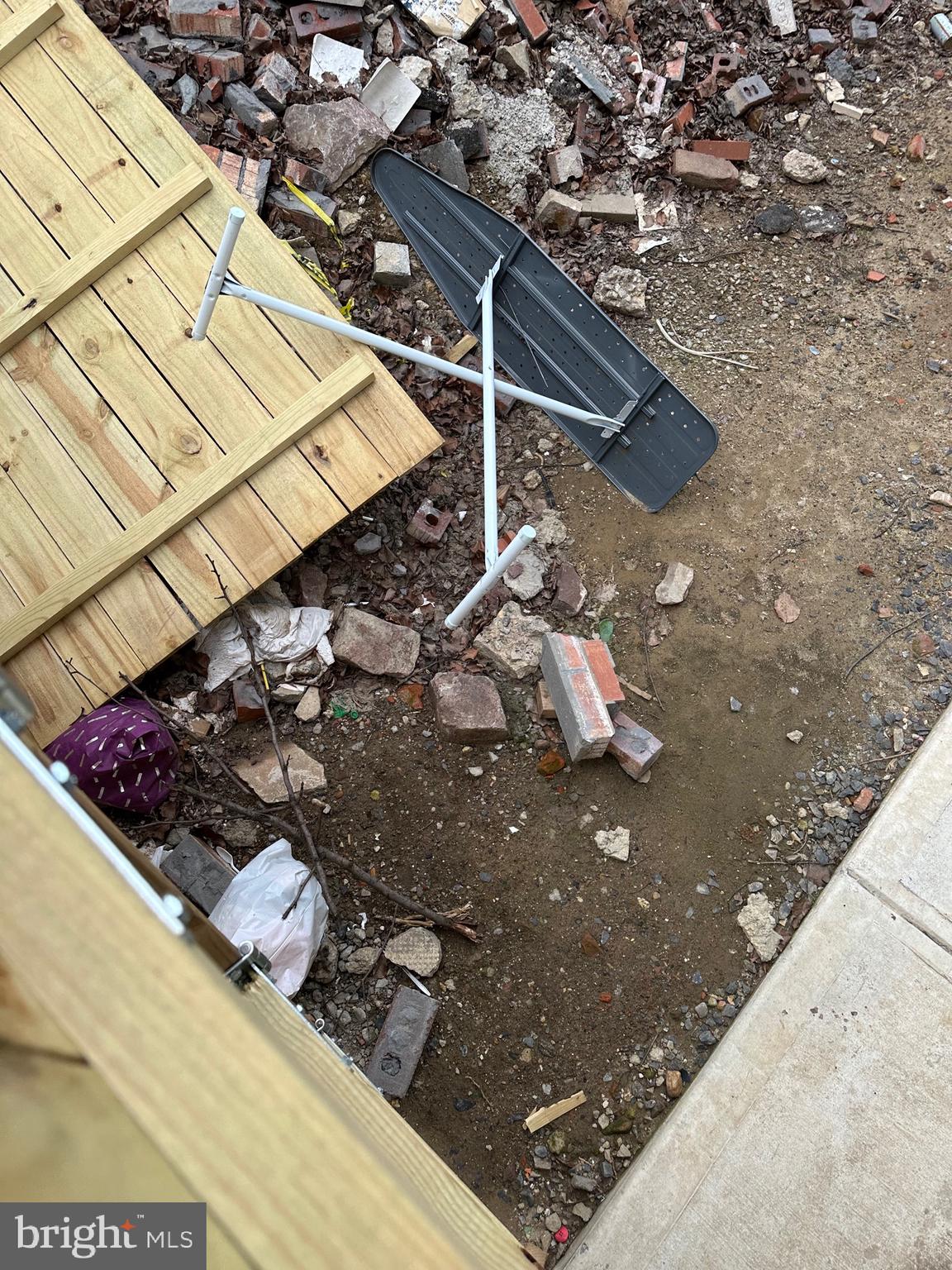 PHILADELPHIA (SOUTH) - Land