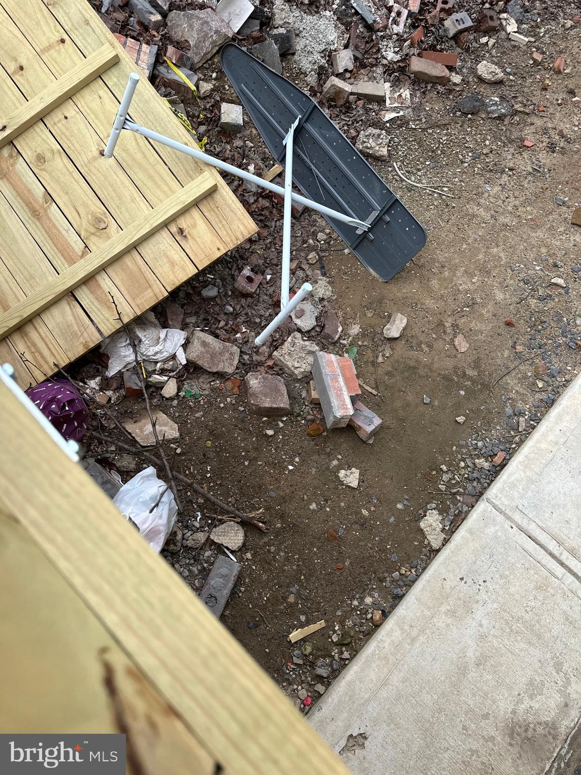 PHILADELPHIA (SOUTH) - Land