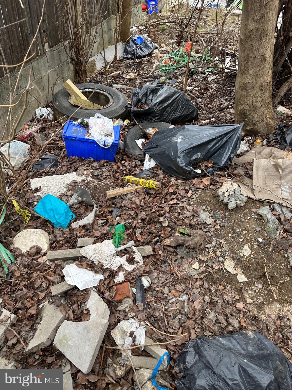 PHILADELPHIA (SOUTH) - Land