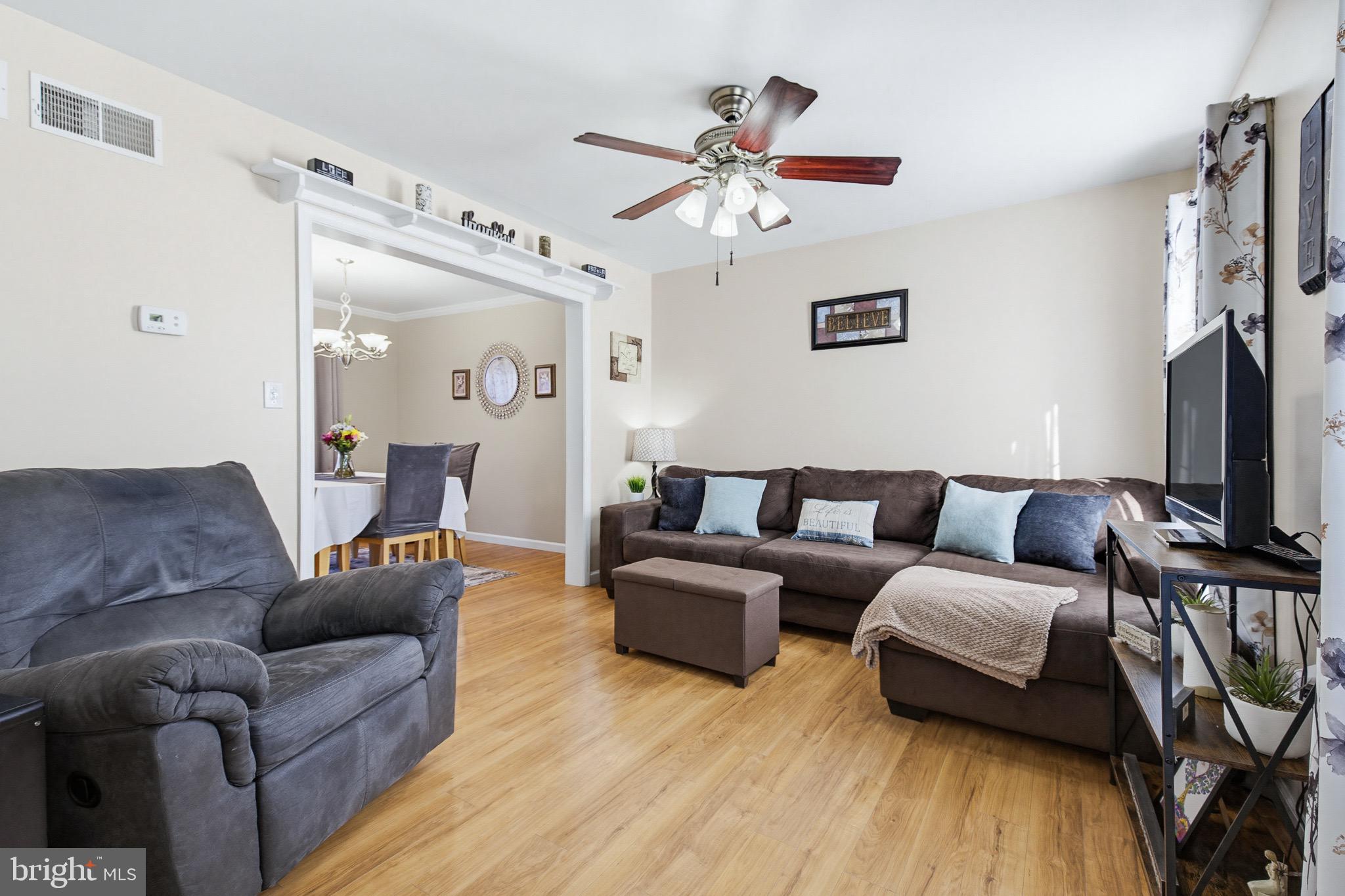 MAYTOWN VILLAGE SQUARE - Residential