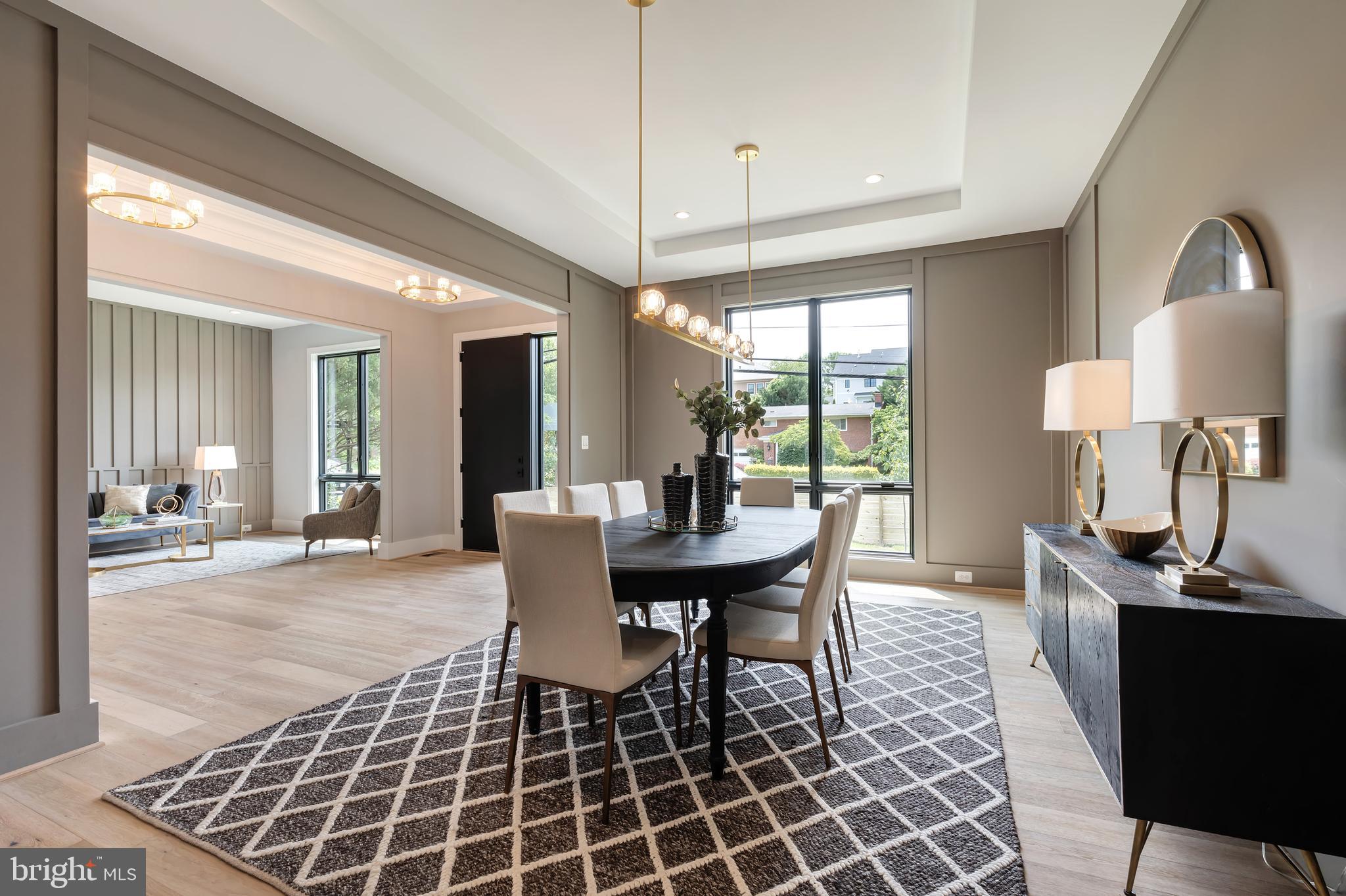 MCLEAN MANOR - Residential